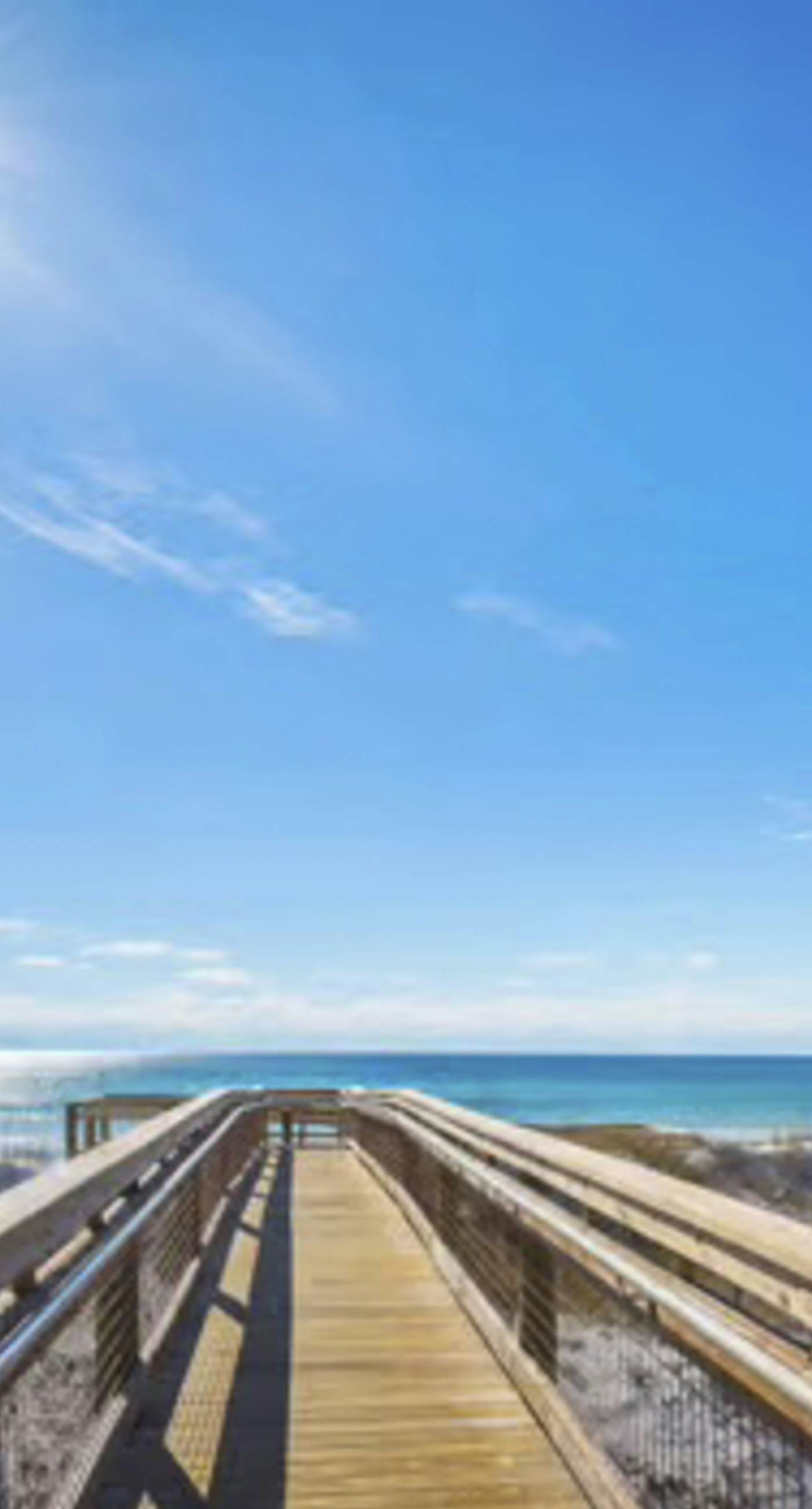 Beachside dog-friendly retreat with pools, hot tub, golf & beach service