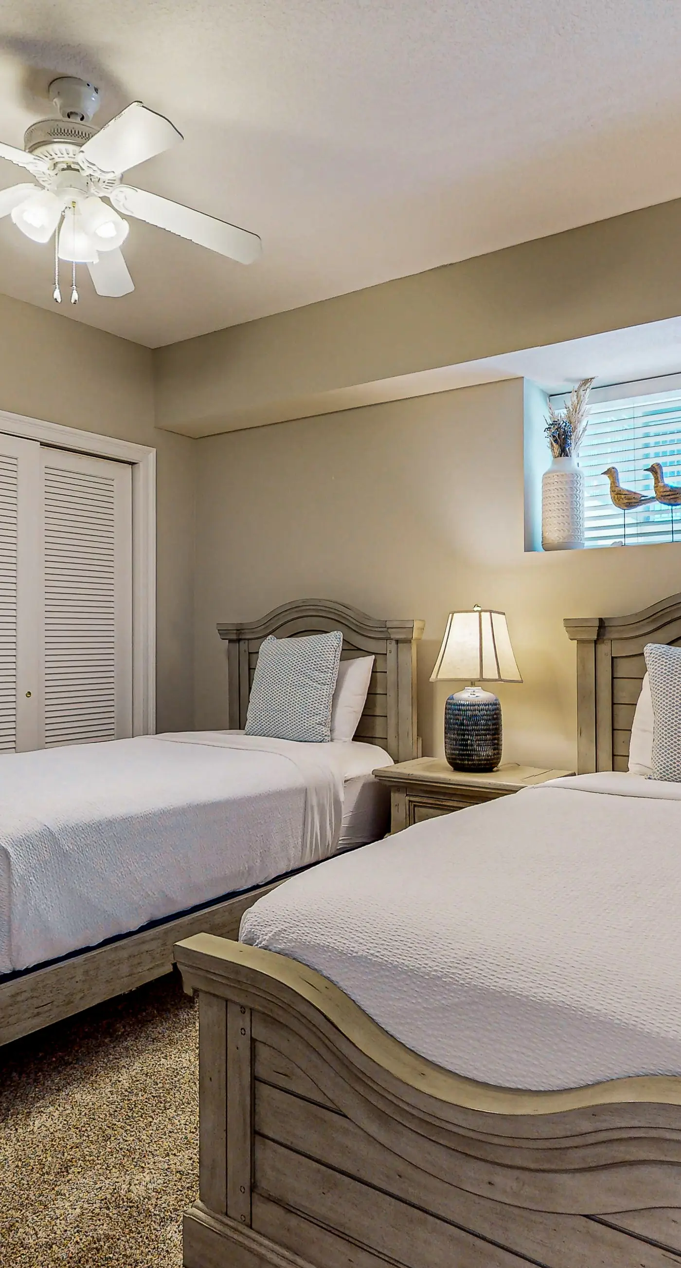 Ocean-view 5th-floor condo with heated outdoor pool, gym, balcony, BBQ area