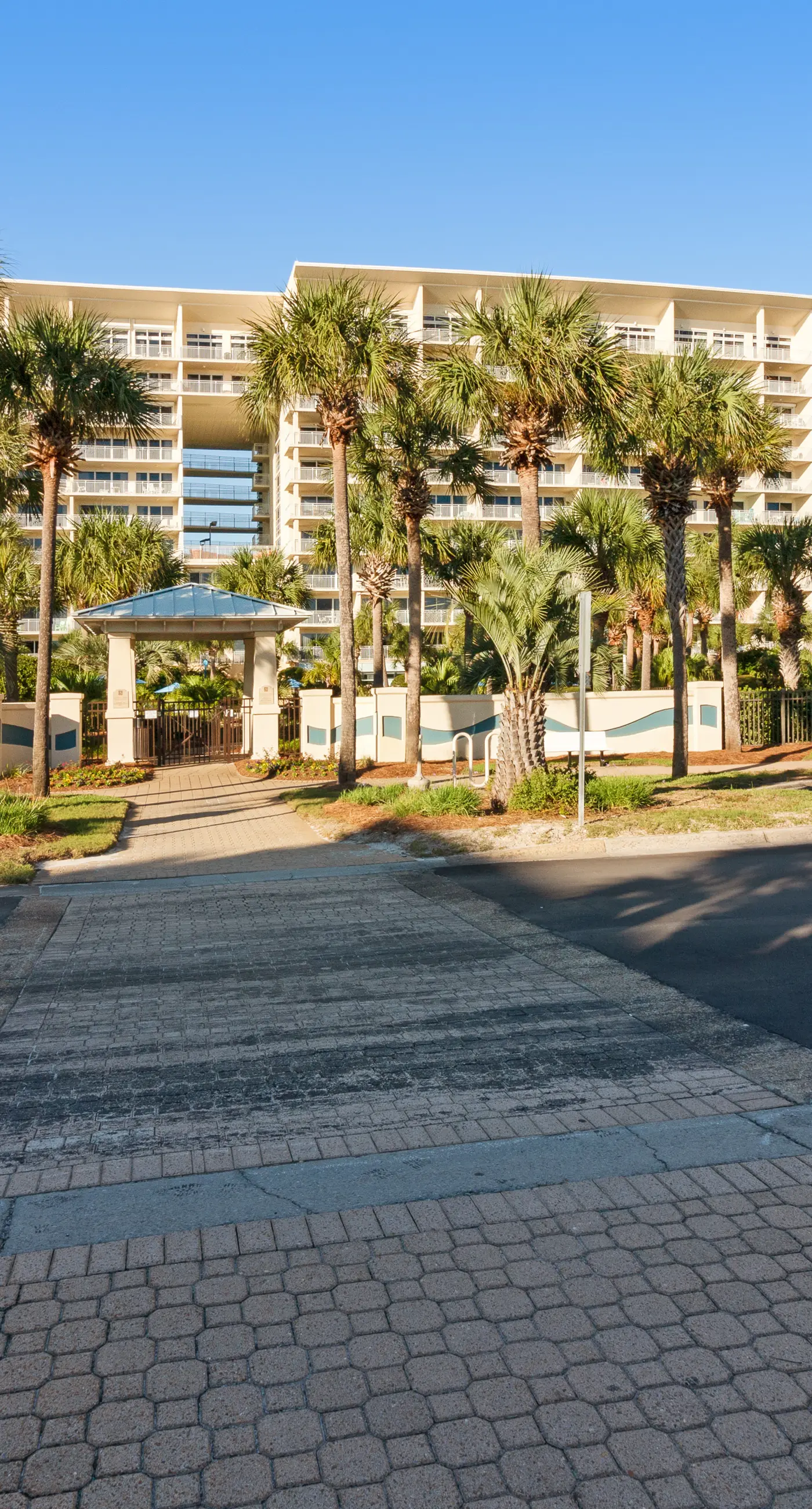 Ocean-view 5th-floor condo with heated outdoor pool, gym, balcony, BBQ area