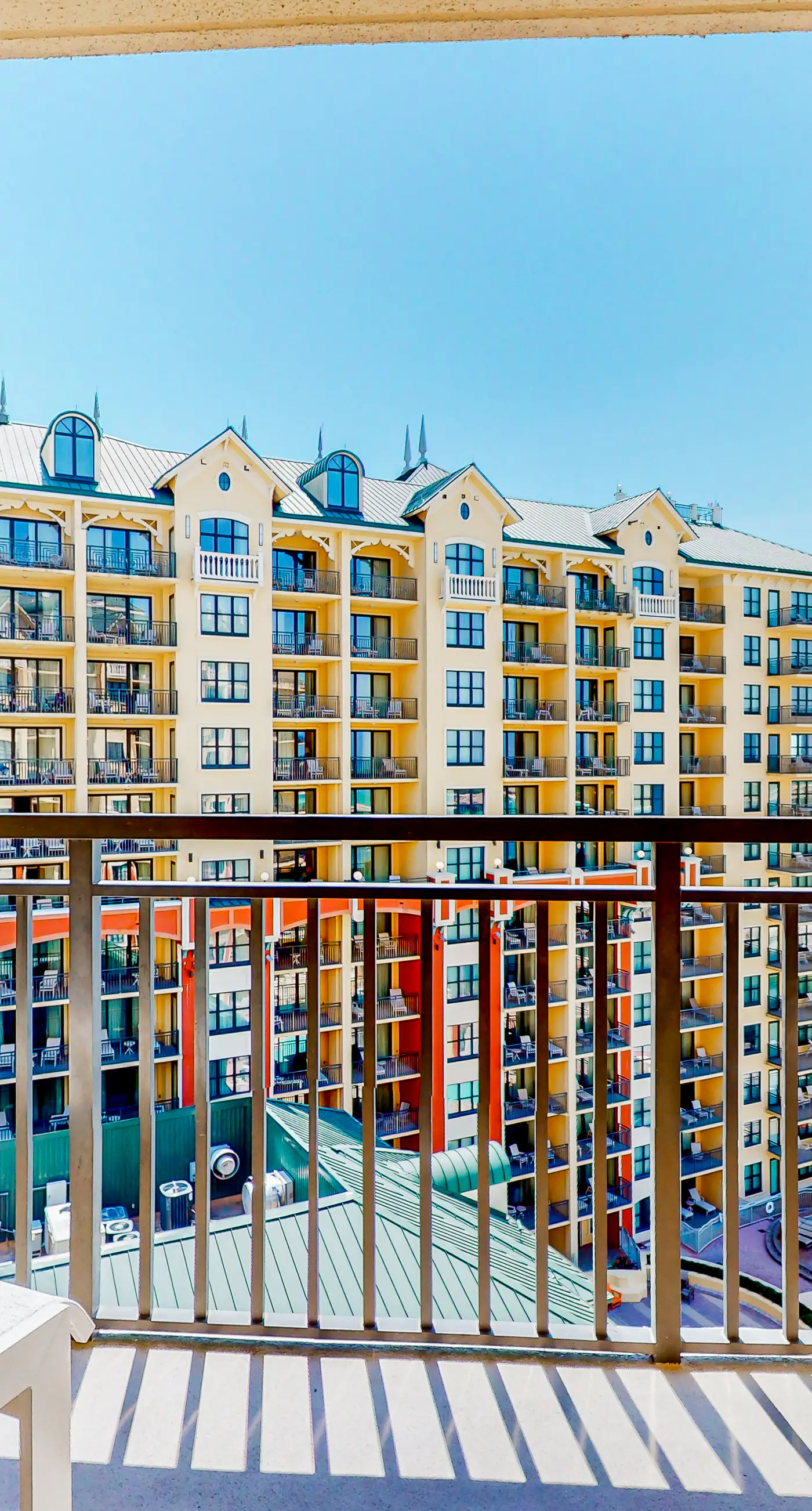 Gulf-view condo with beach access, pool, hot tub, sauna, & private balcony