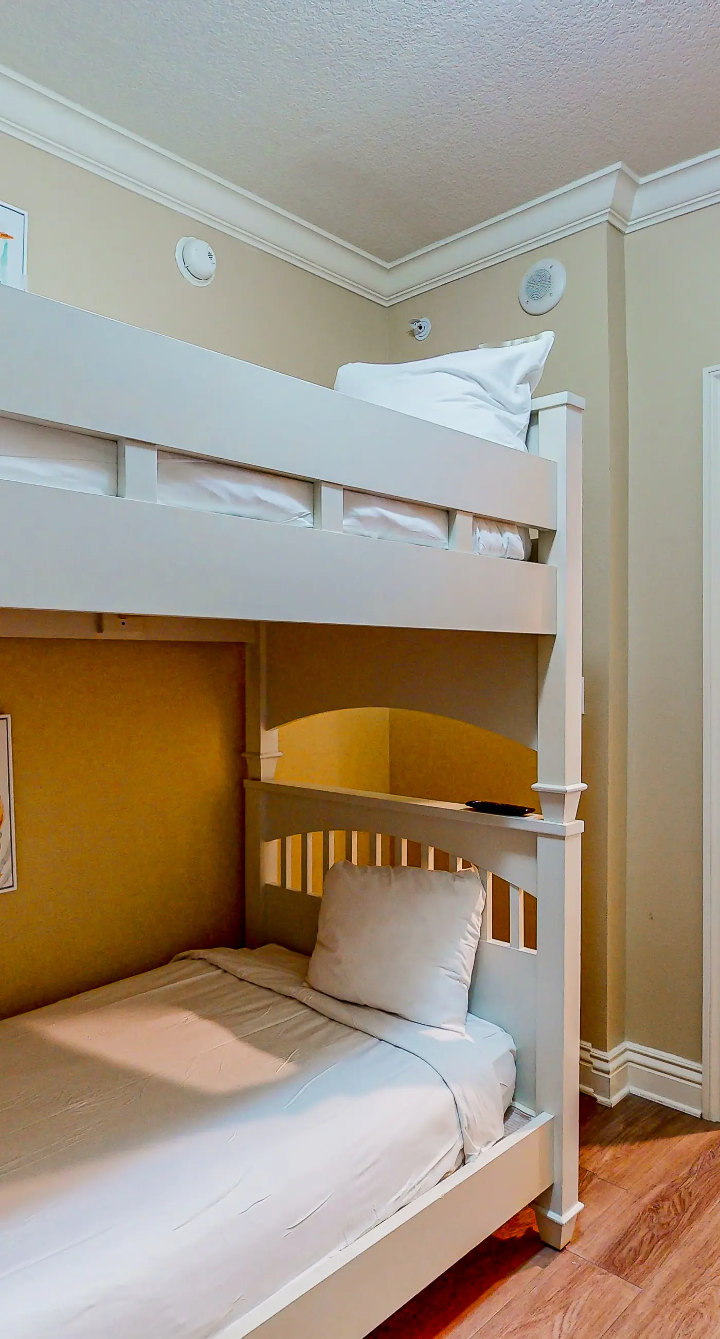 Gulf-view condo with beach access, pool, hot tub, sauna, & private balcony