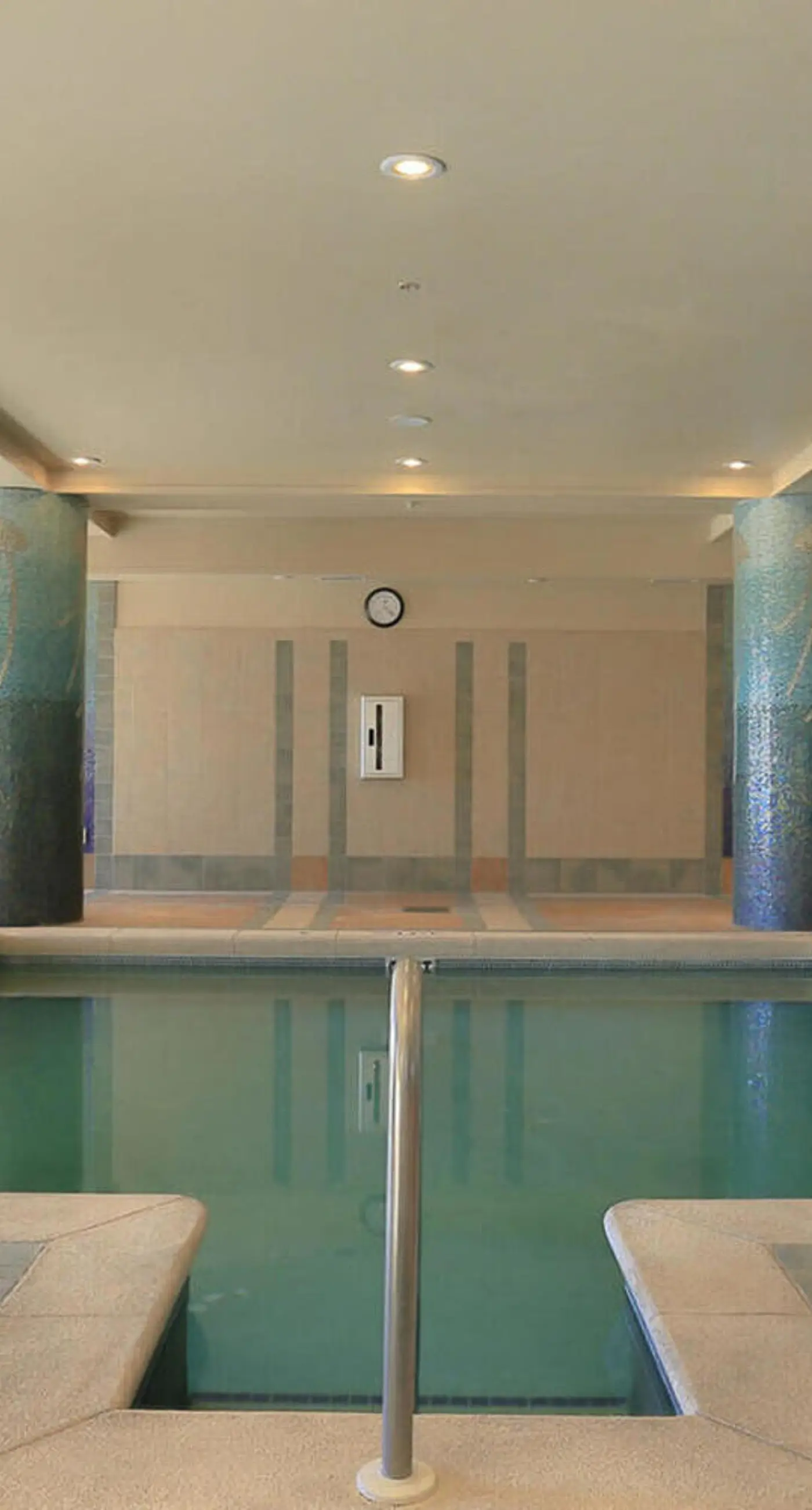 Gulf-view condo with beach access, pool, hot tub, sauna, & private balcony