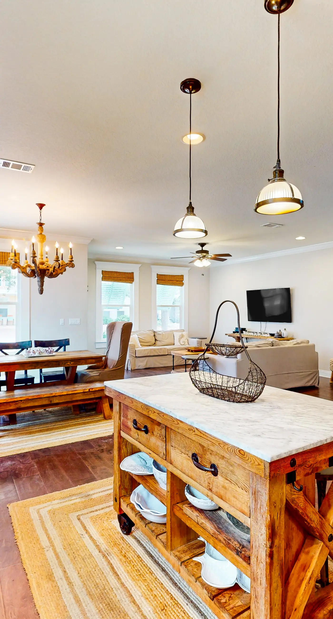 Snowbird-friendly home in gated community with hot tub, pool, balcony, & grill