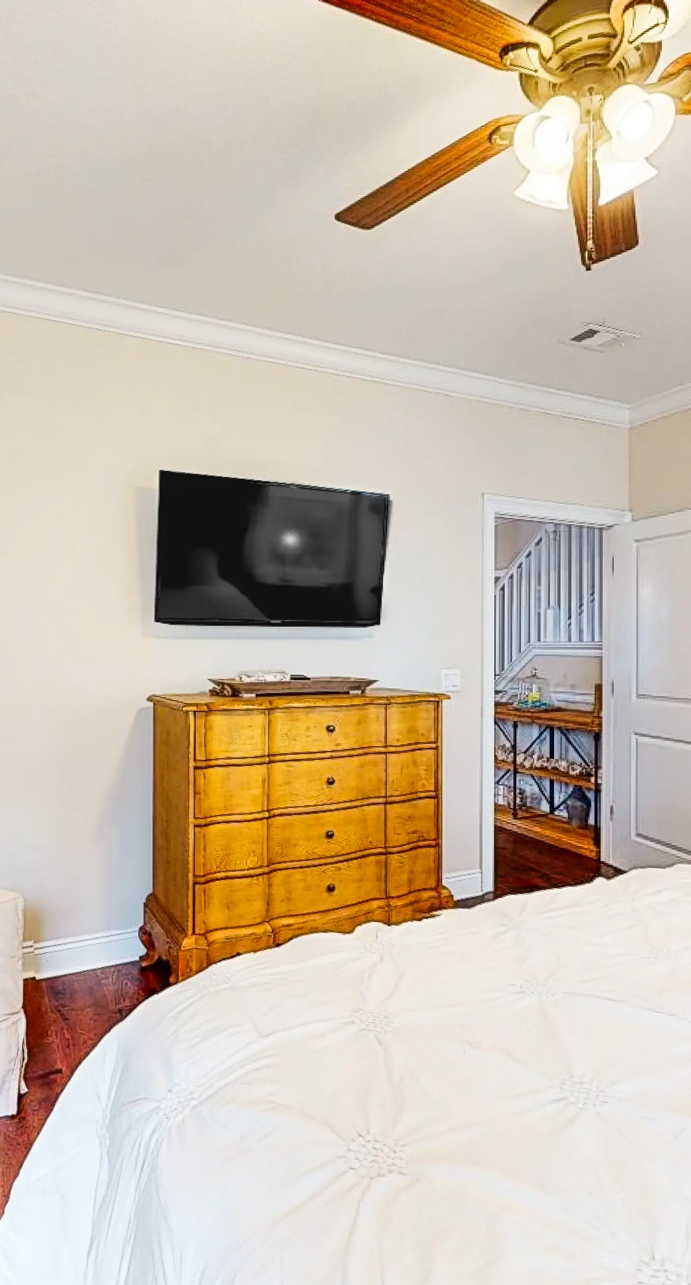 Snowbird-friendly home in gated community with hot tub, pool, balcony, & grill