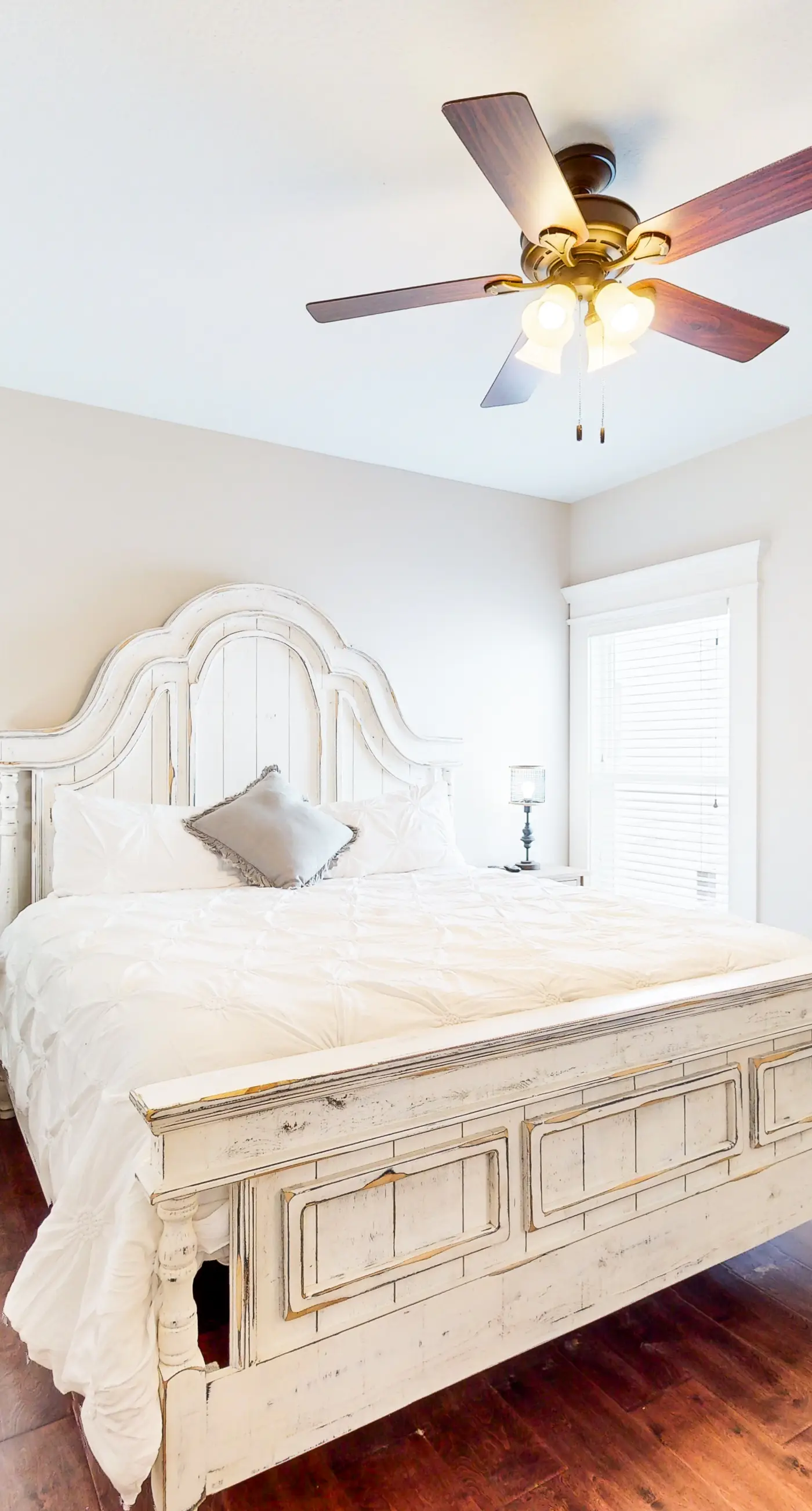 Snowbird-friendly home in gated community with hot tub, pool, balcony, & grill