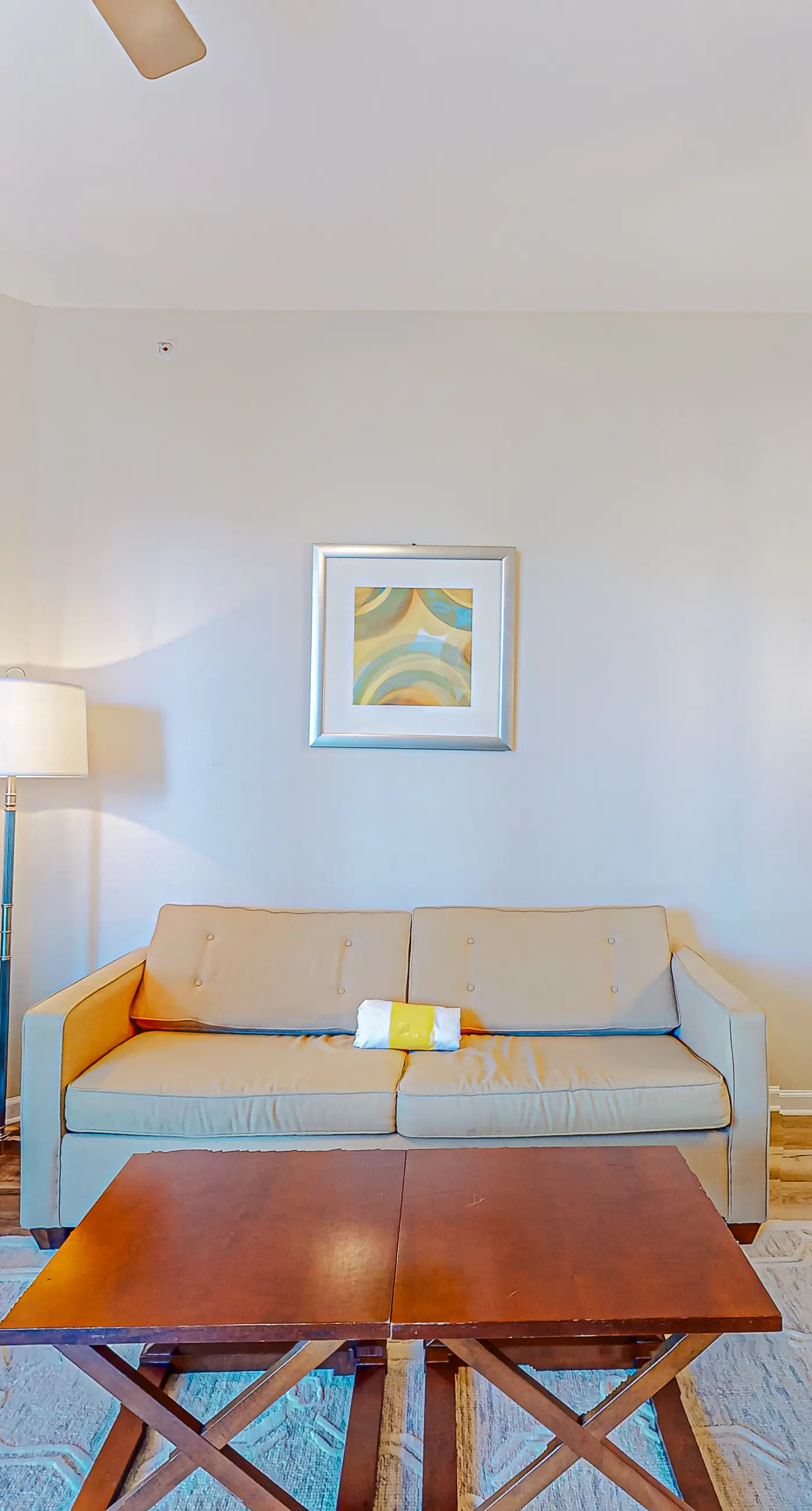 Snowbird-friendly condo with pool, hot tub, splash area, tennis, restaurant, gym