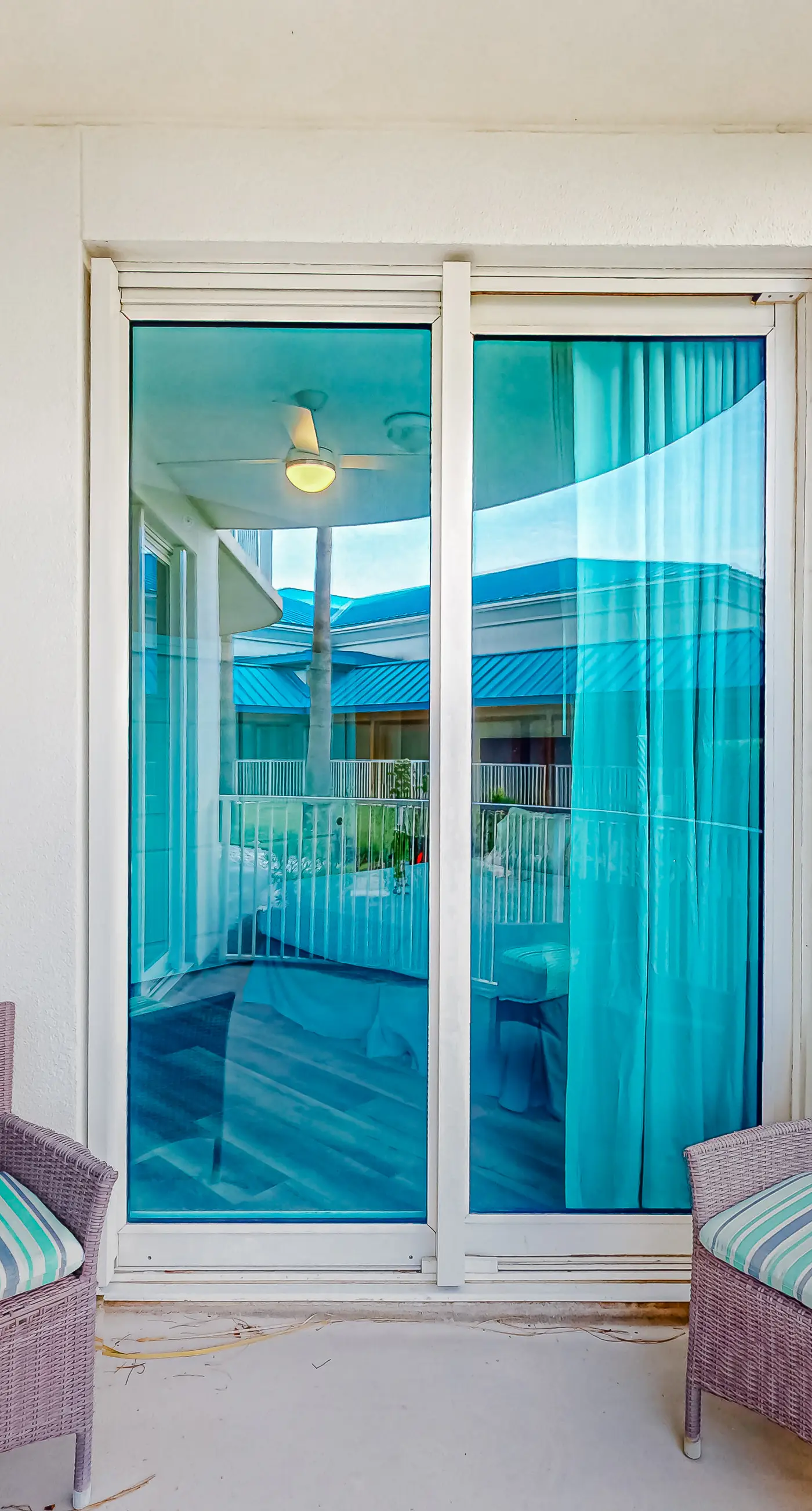 Snowbird-friendly condo with pool, hot tub, splash area, tennis, restaurant, gym