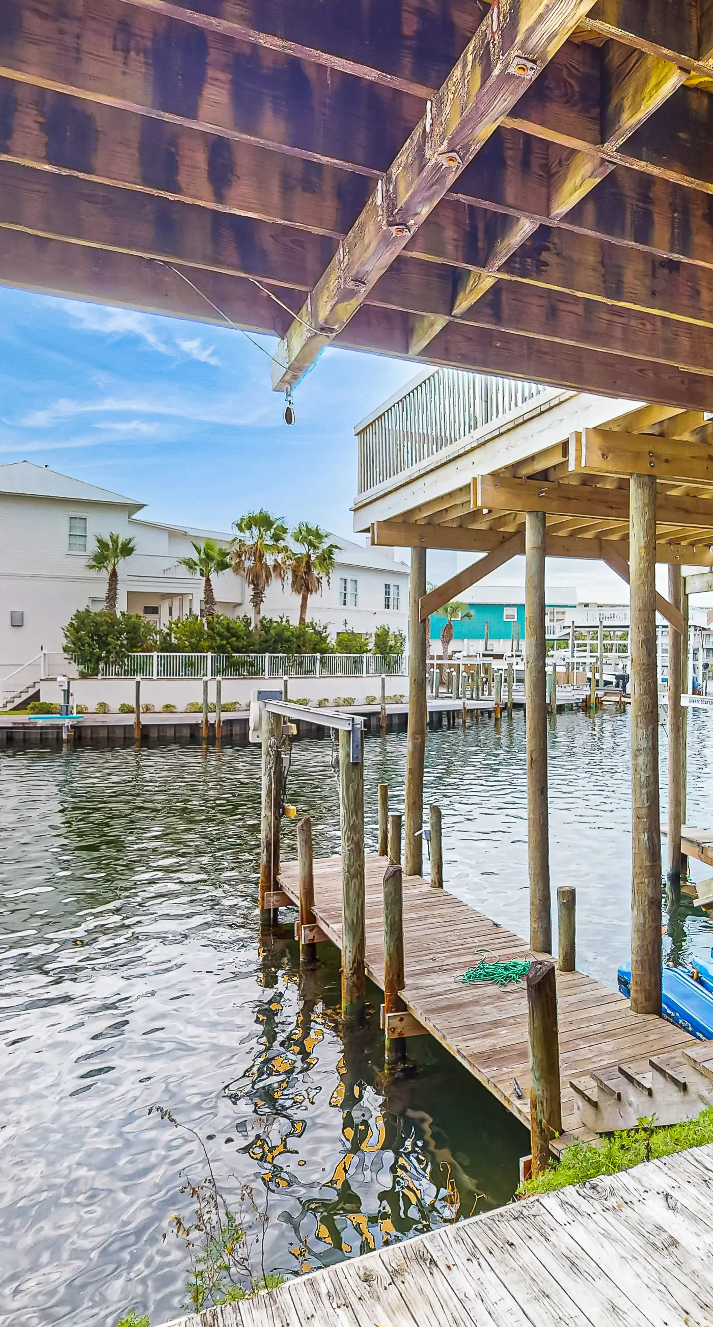 Dog Friendly waterfront townhome with balcony and wifi