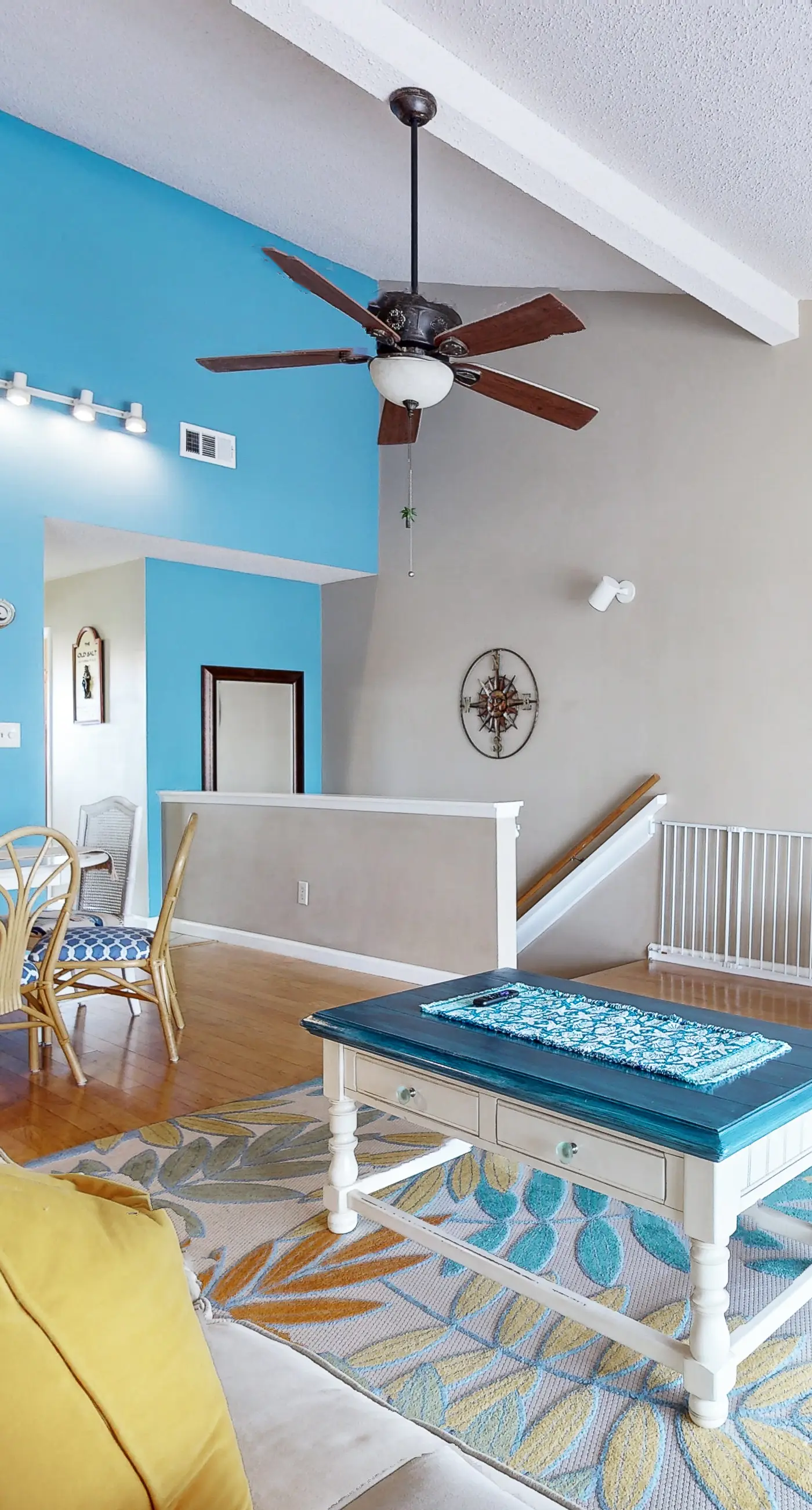 Dog Friendly waterfront townhome with balcony and wifi