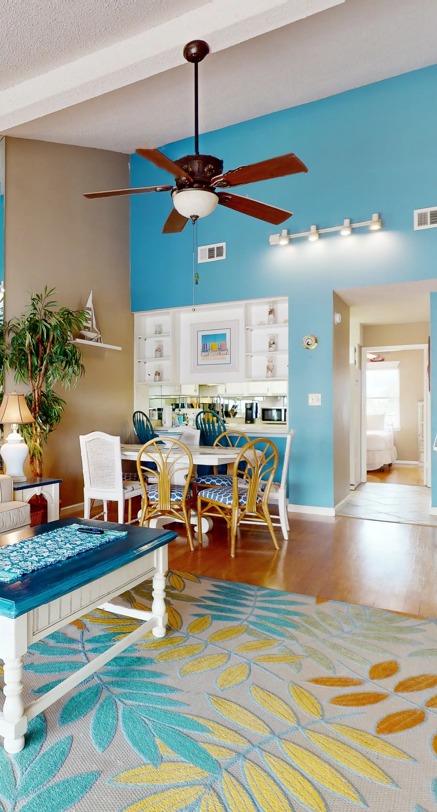 Dog Friendly waterfront townhome with balcony and wifi