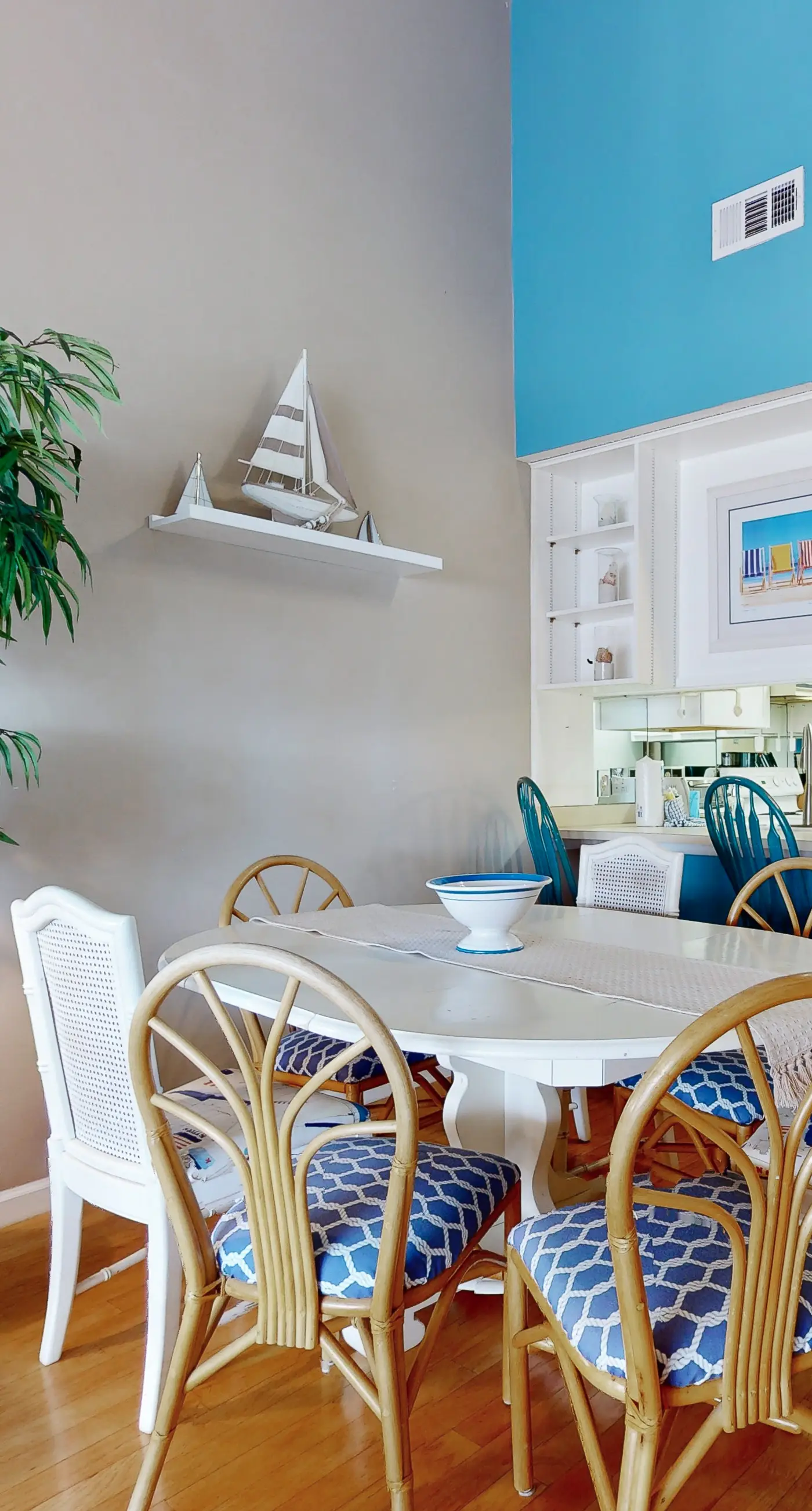 Dog Friendly waterfront townhome with balcony and wifi