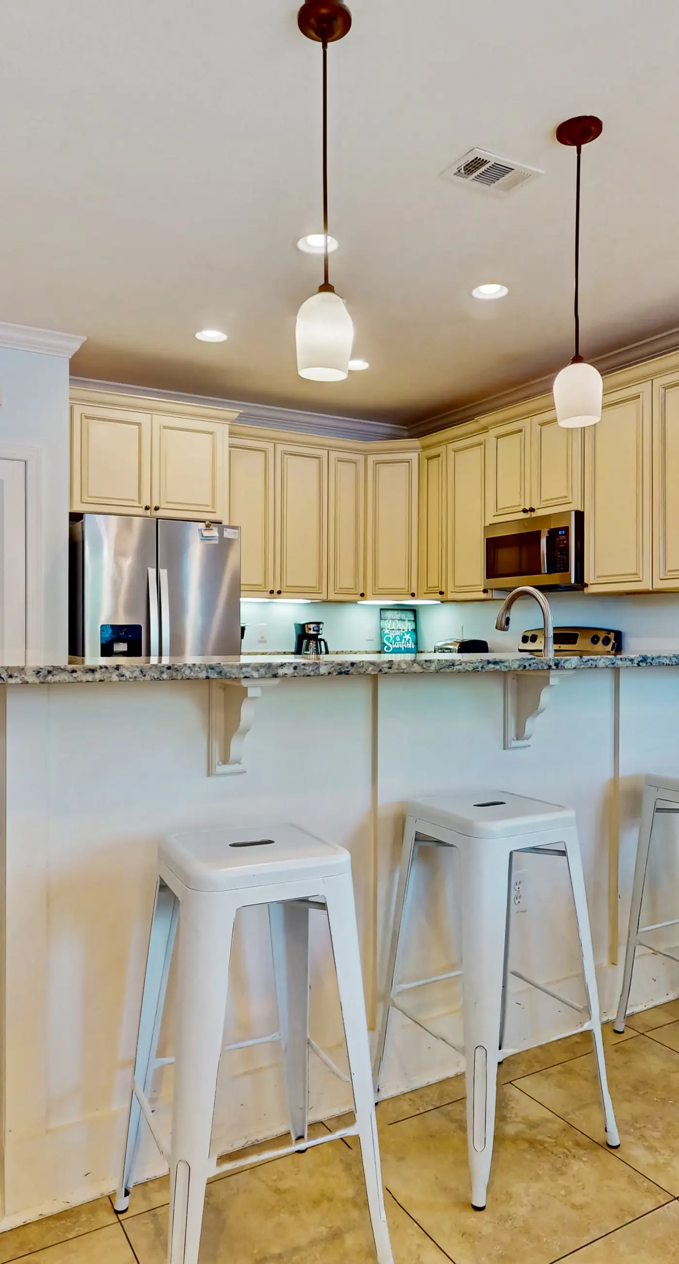 Gorgeous coastal home with shared pool and easy beach access