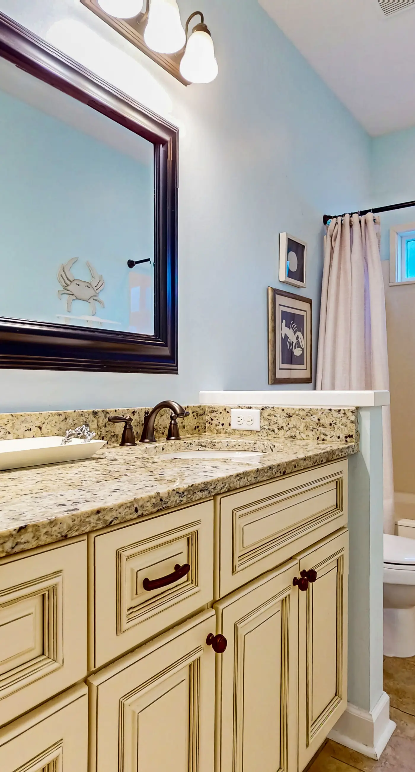 Gorgeous coastal home with shared pool and easy beach access