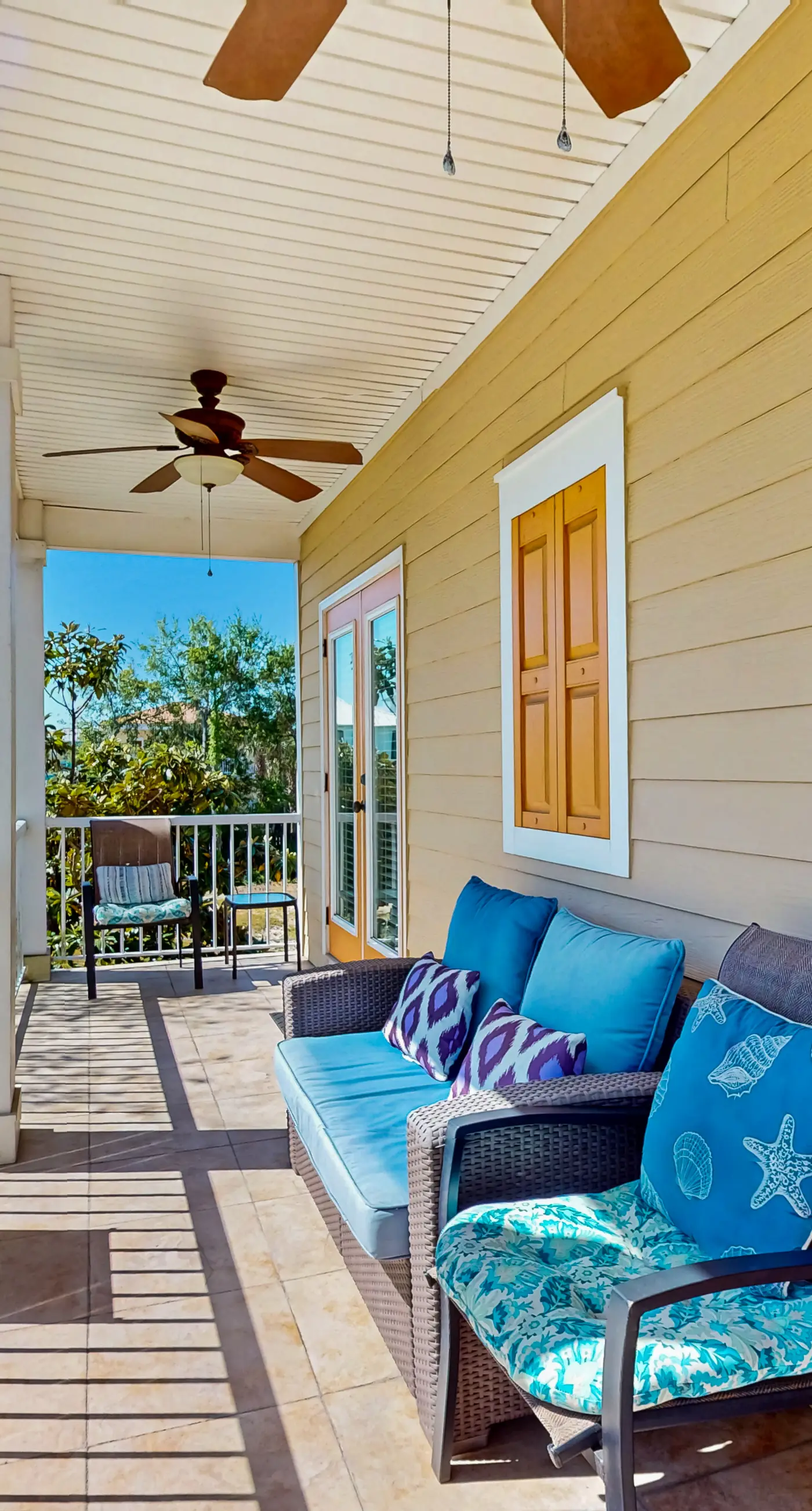 Gorgeous coastal home with shared pool and easy beach access