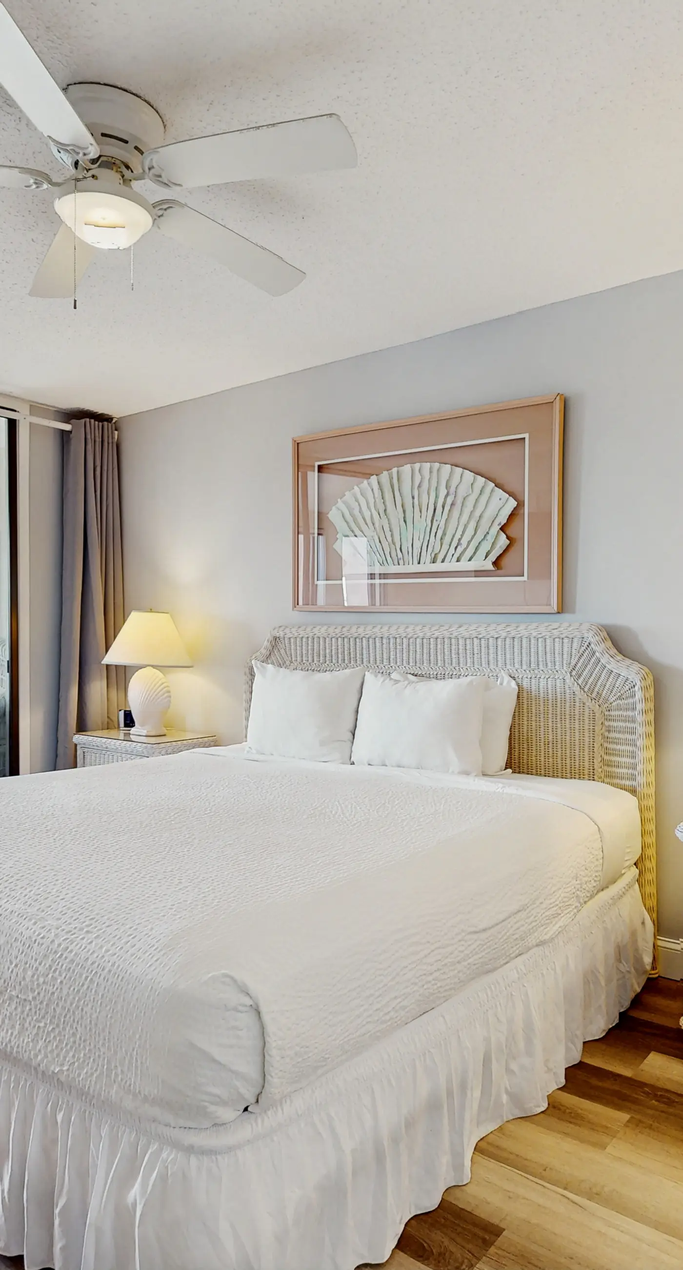 Snowbird-friendly condo with Gulf view, on-site pool, beach access, & gym