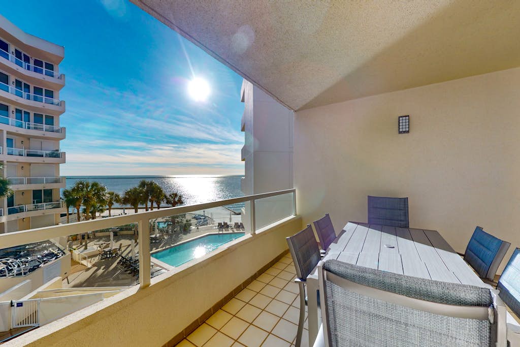 Third-floor, beachfront condo with a pool, hot tub, washer/dryer, & AC