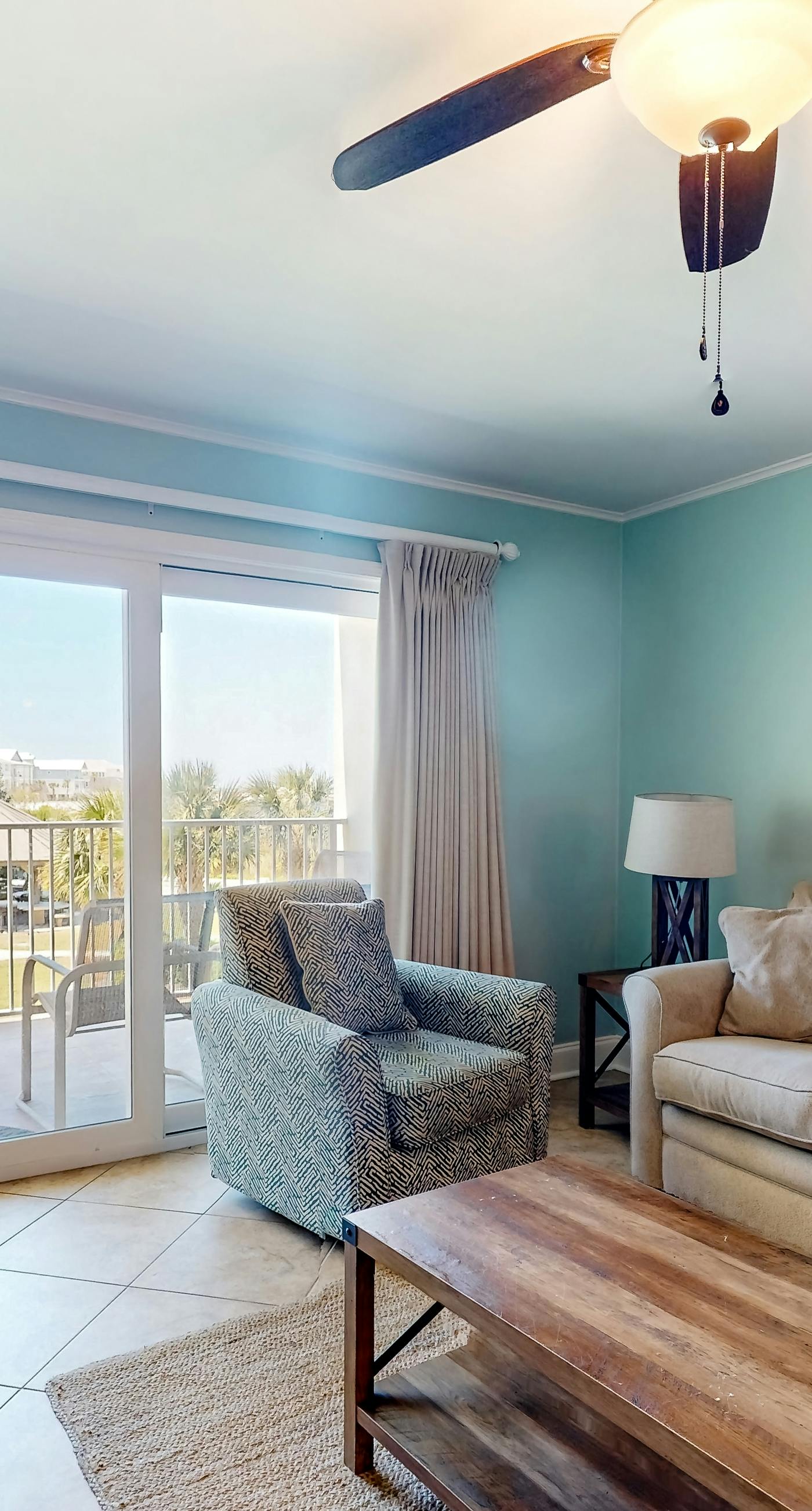 Gulf-front condo with beach access, 2 pools, 2 hot tubs, gym, & balcony