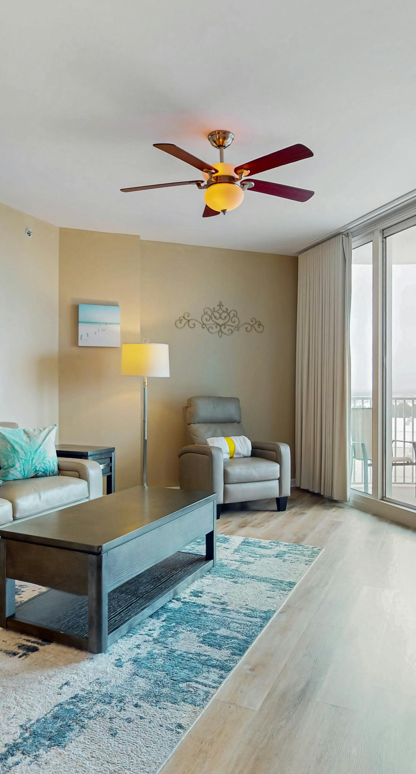 Cozy coastal condo with shared pool, lazy river and beach access