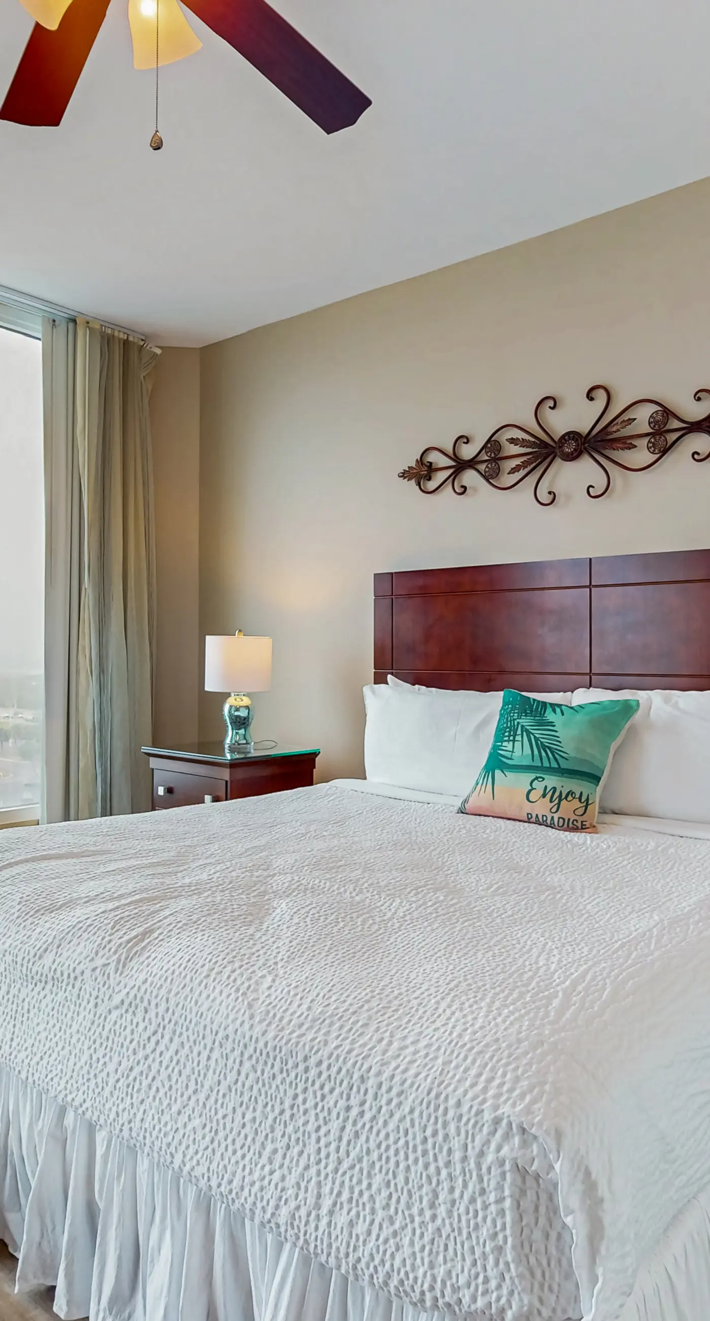 Cozy coastal condo with shared pool, lazy river and beach access