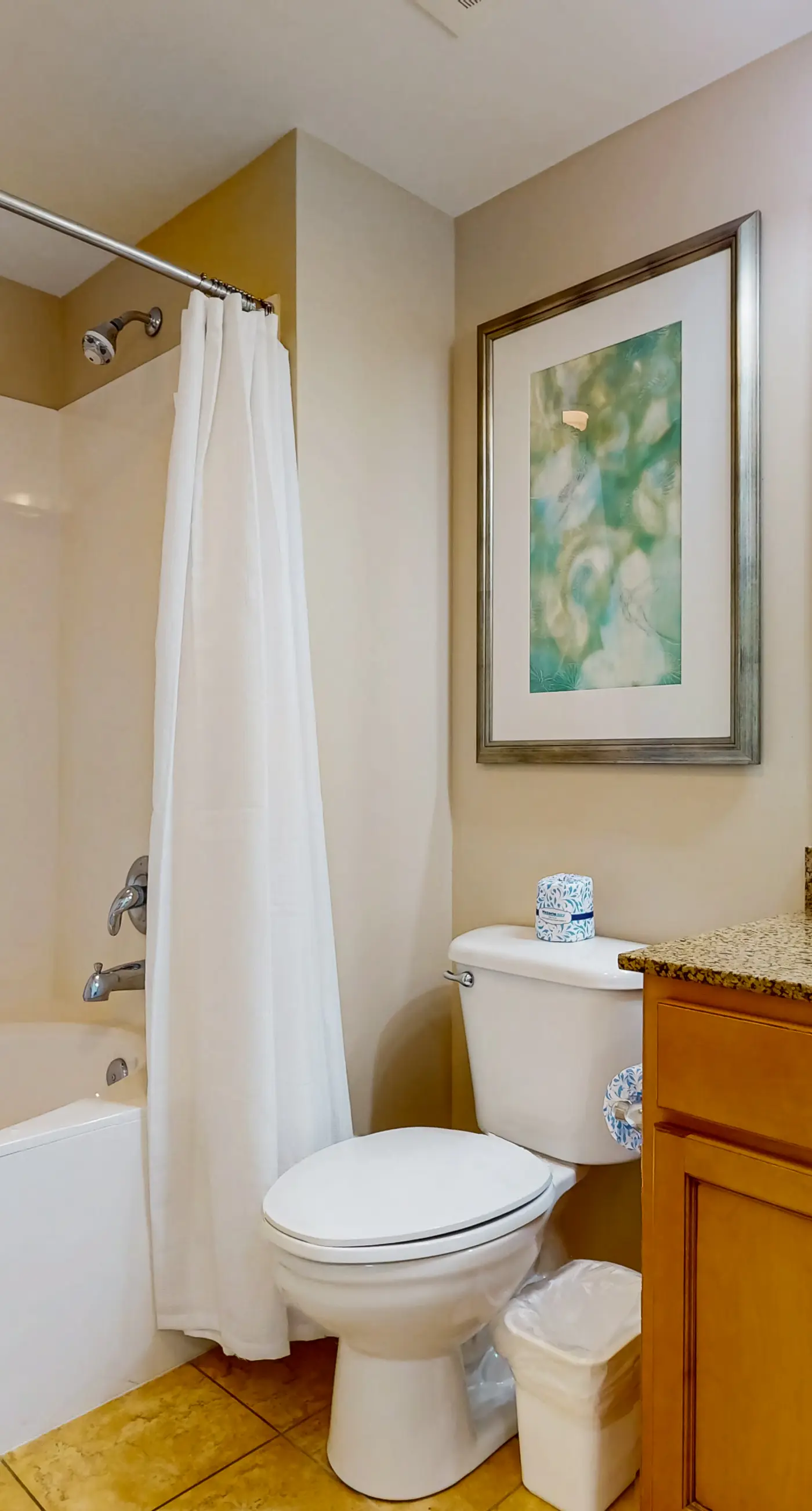 Cozy coastal condo with shared pool, lazy river and beach access