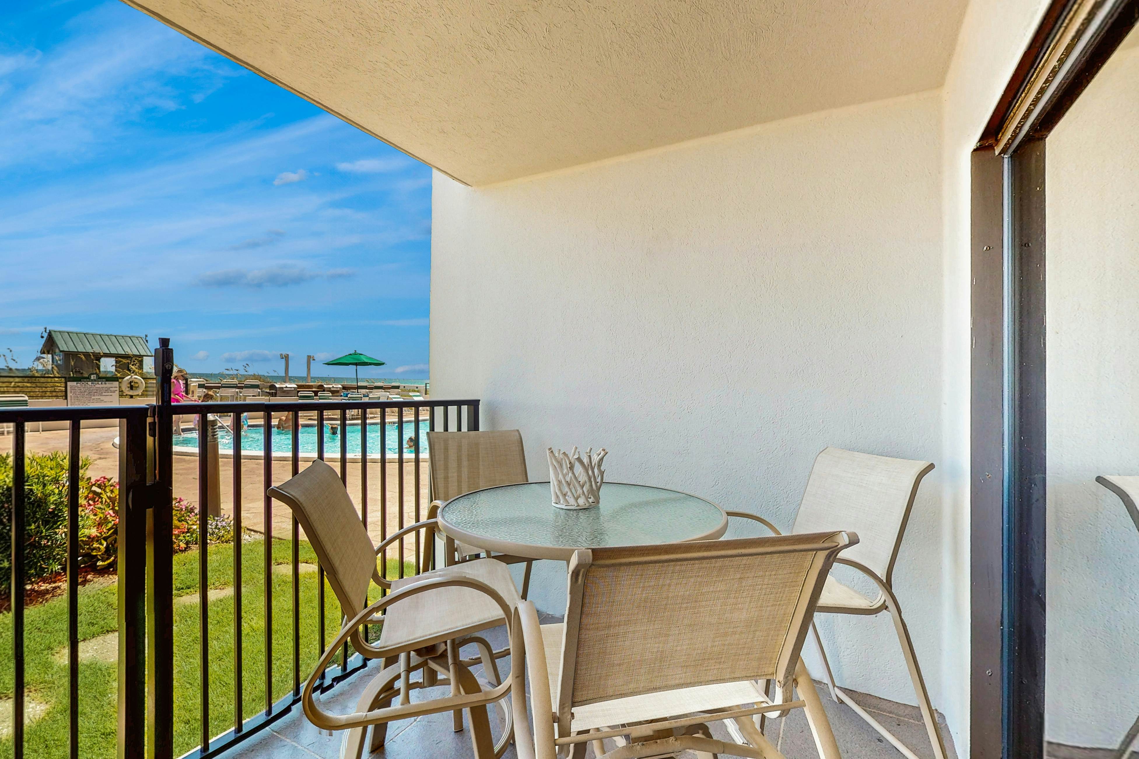 Gorgeous gulfront condo with shared pool and easy beach access