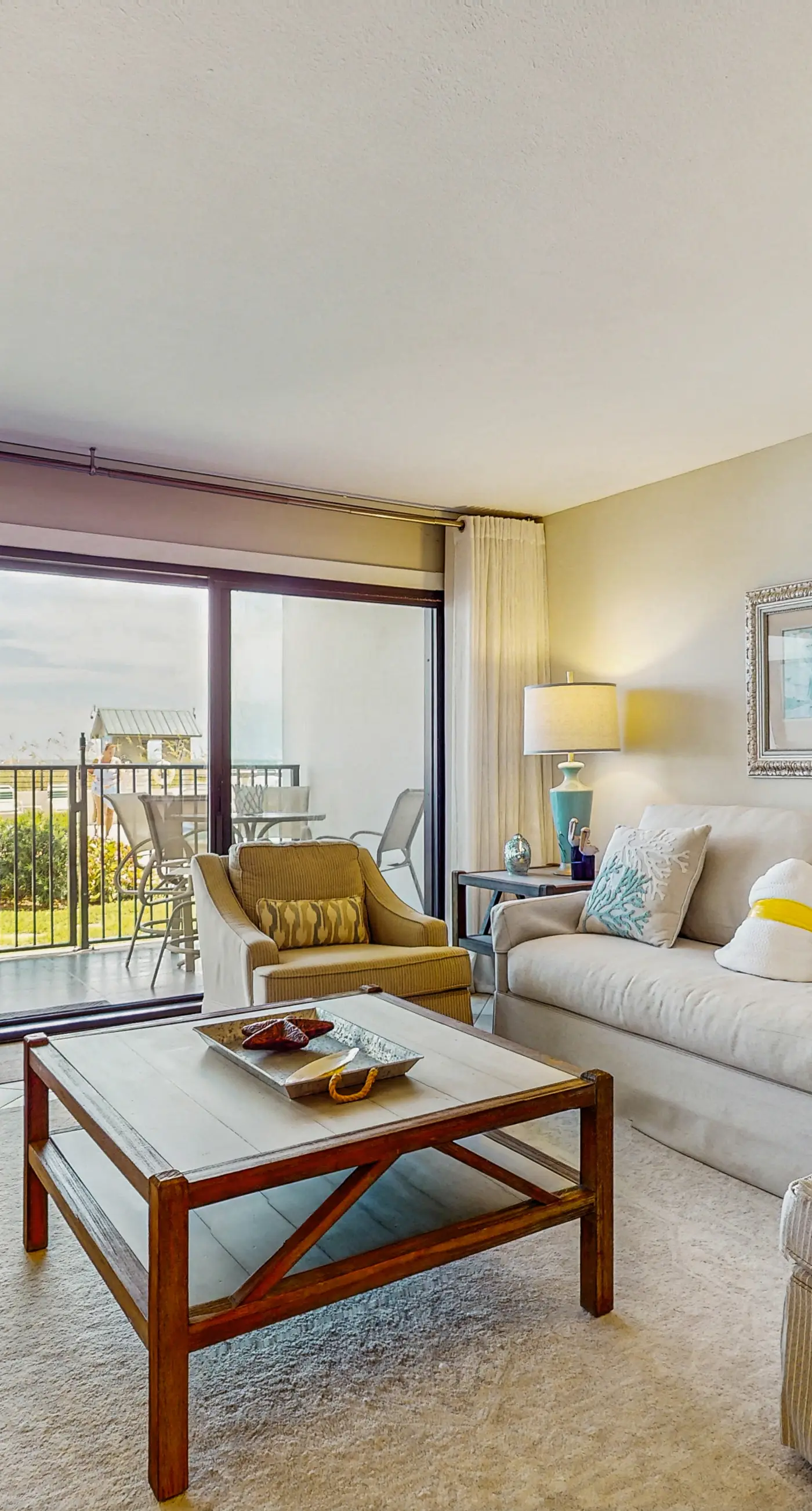 Gorgeous gulfront condo with shared pool and easy beach access