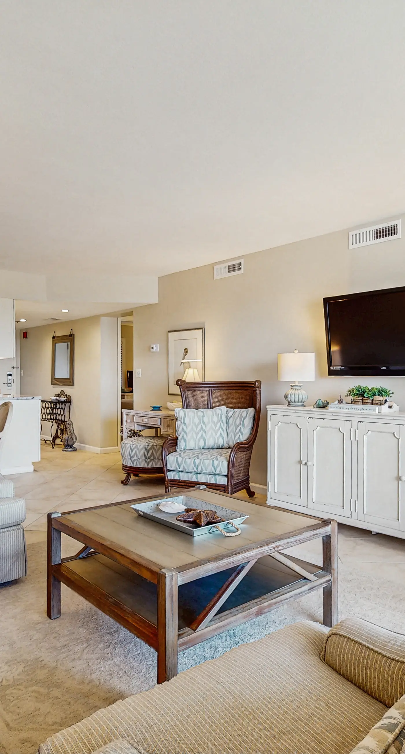 Gorgeous gulfront condo with shared pool and easy beach access