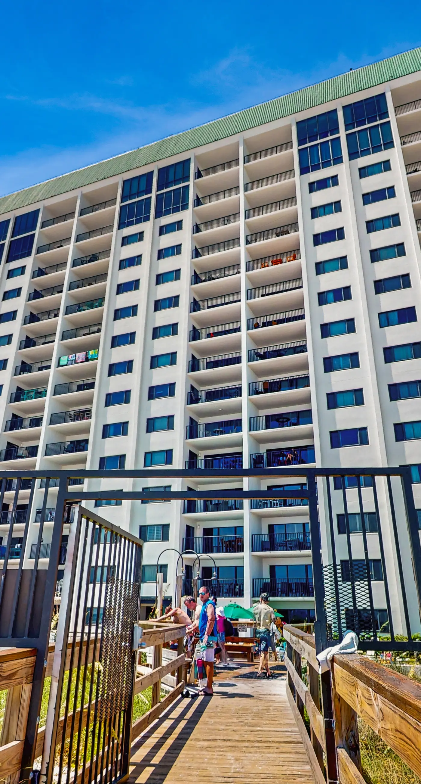 Gorgeous gulfront condo with shared pool and easy beach access