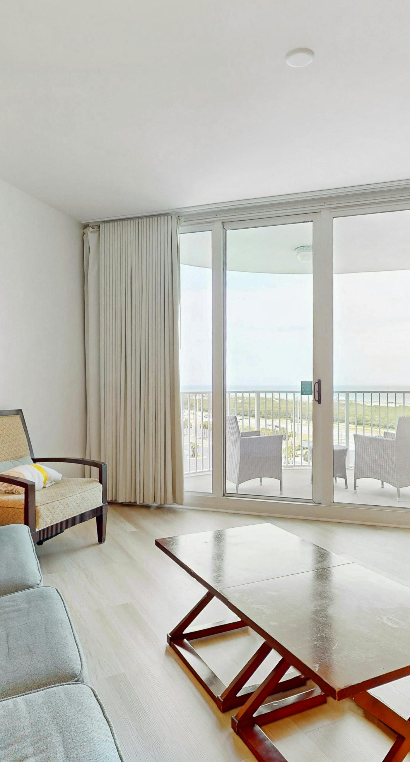 Cozy coastal condo with shared pool w/lazy river and beach access