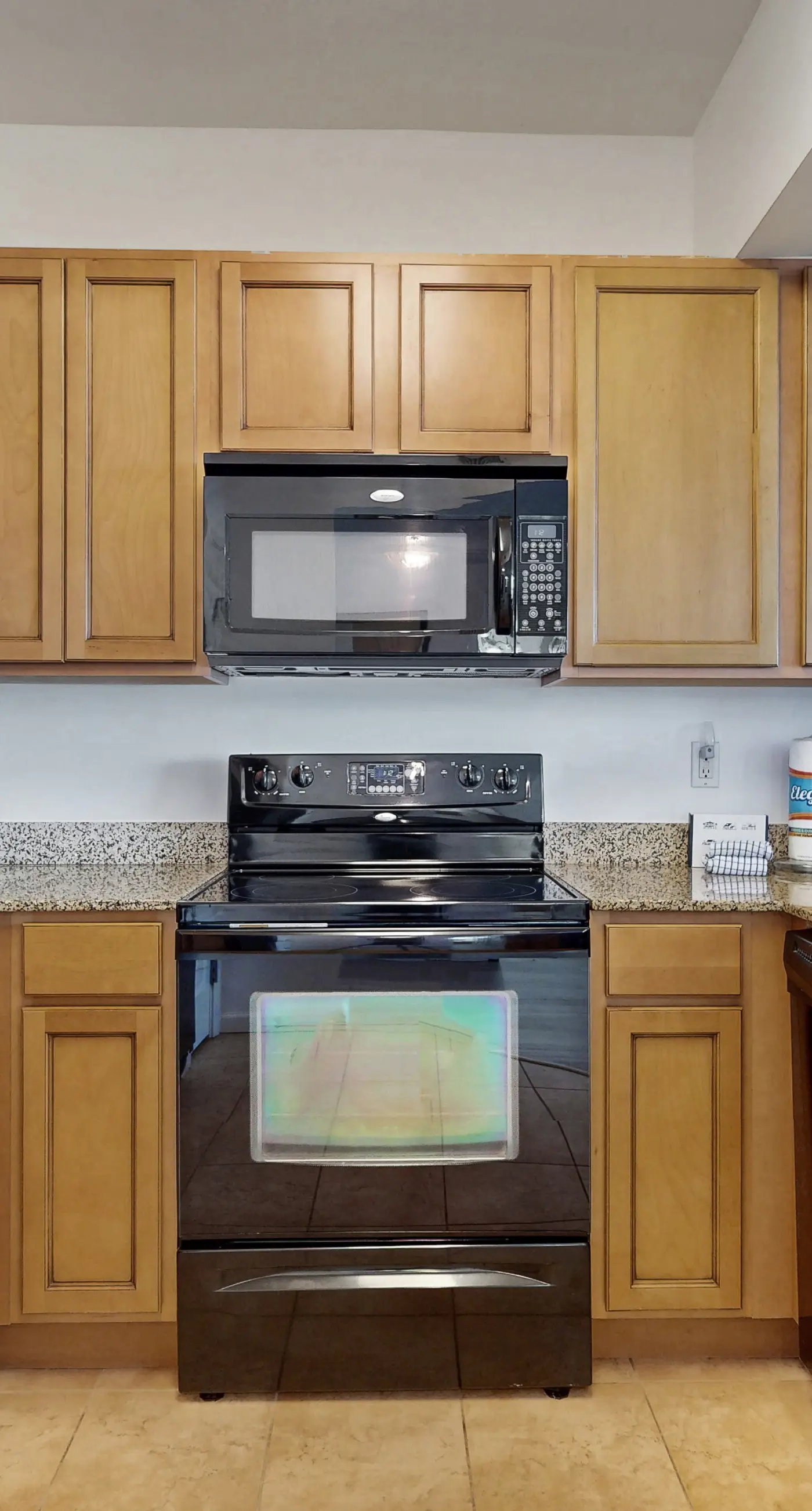 Cozy coastal condo with shared pool w/lazy river and beach access