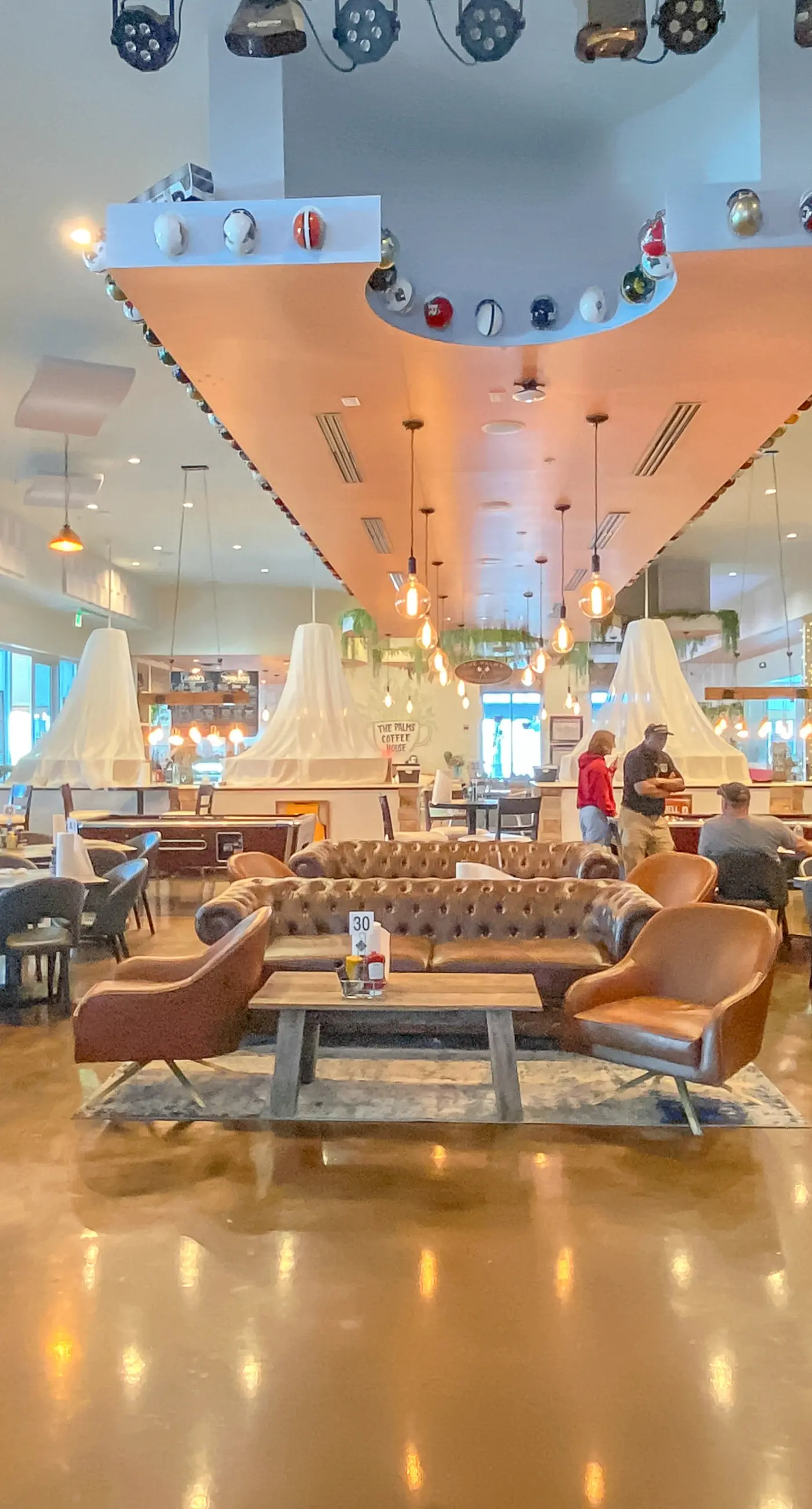 Cozy coastal condo with shared pool w/lazy river and beach access