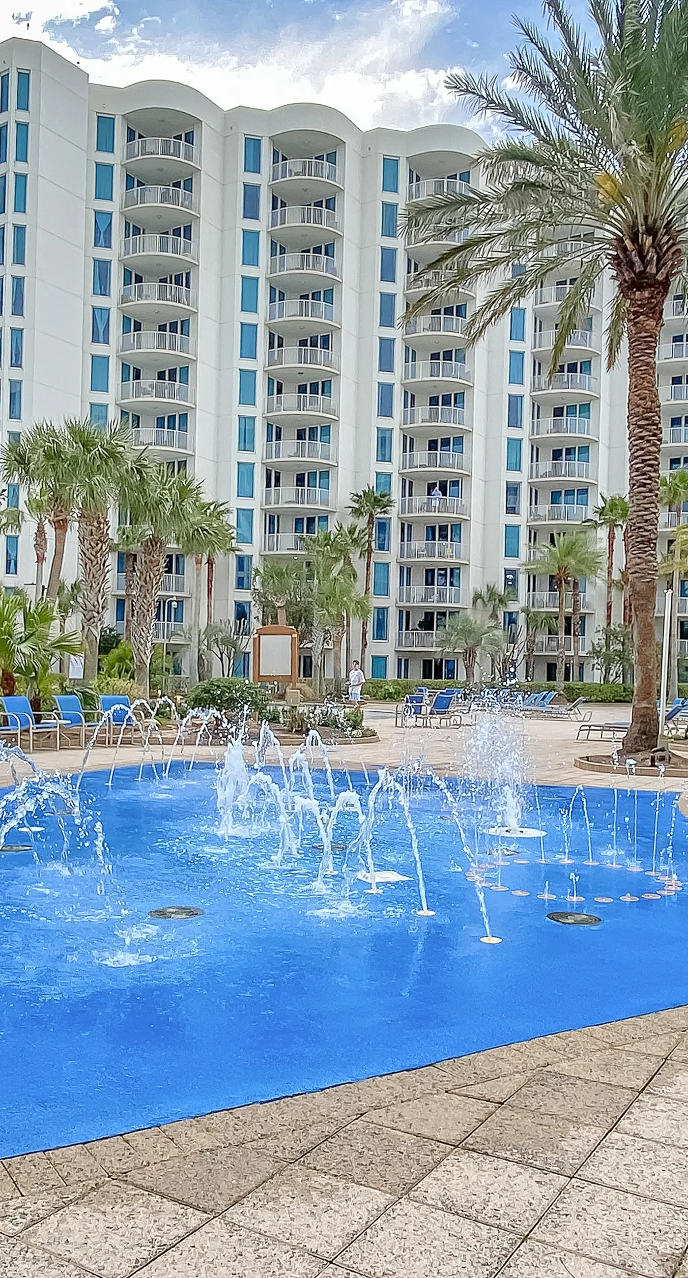 Cozy coastal condo with shared pool w/lazy river and beach access