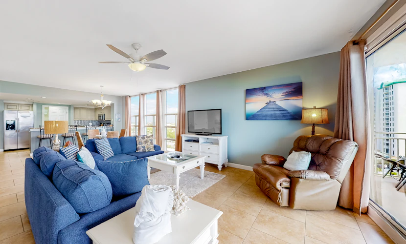 Spacious home with gorgeous gulf views, pool, large balcony, & fitness center