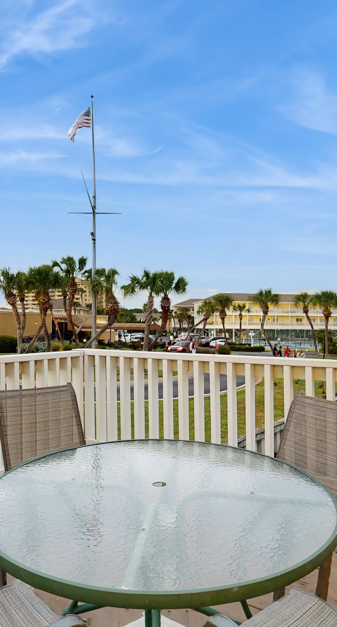 Waterfront villa with multi level home, shared pool & easy beach access