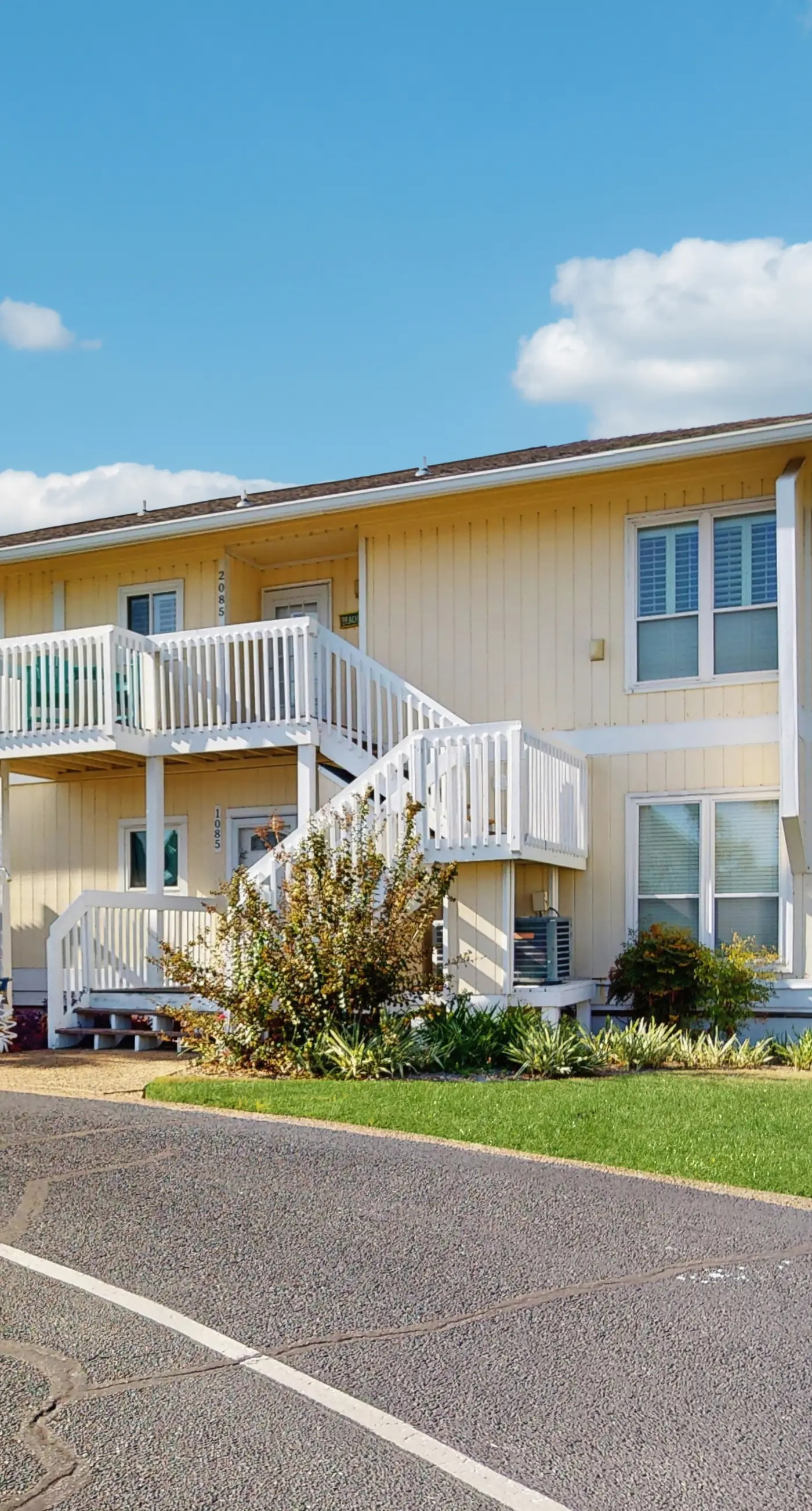Calming condo with hot tub, tennis court, pool, & balcony