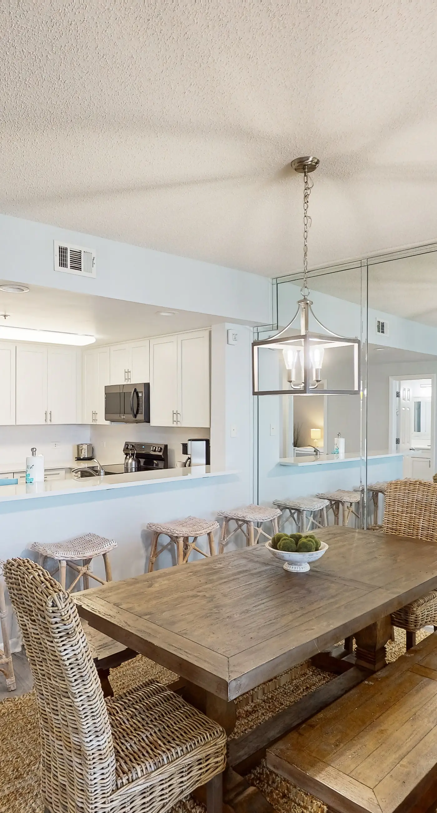 Gorgeous coastal home with plenty of space and easy beach access