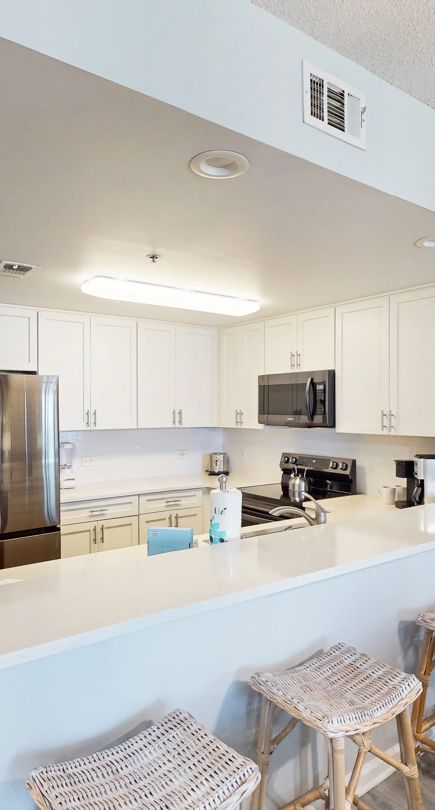 Gorgeous coastal home with plenty of space and easy beach access