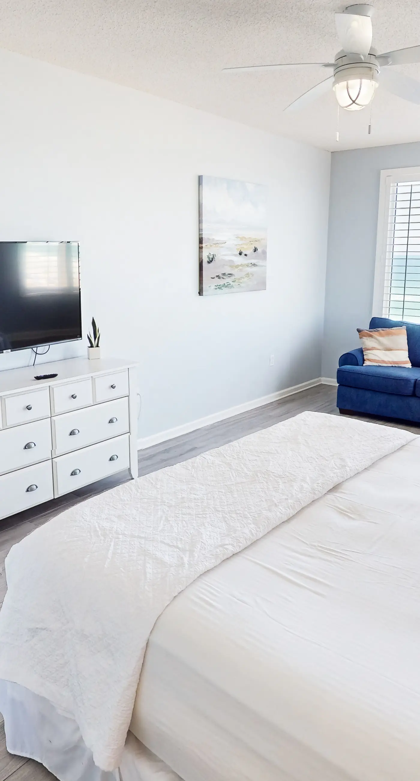 Gorgeous coastal home with plenty of space and easy beach access