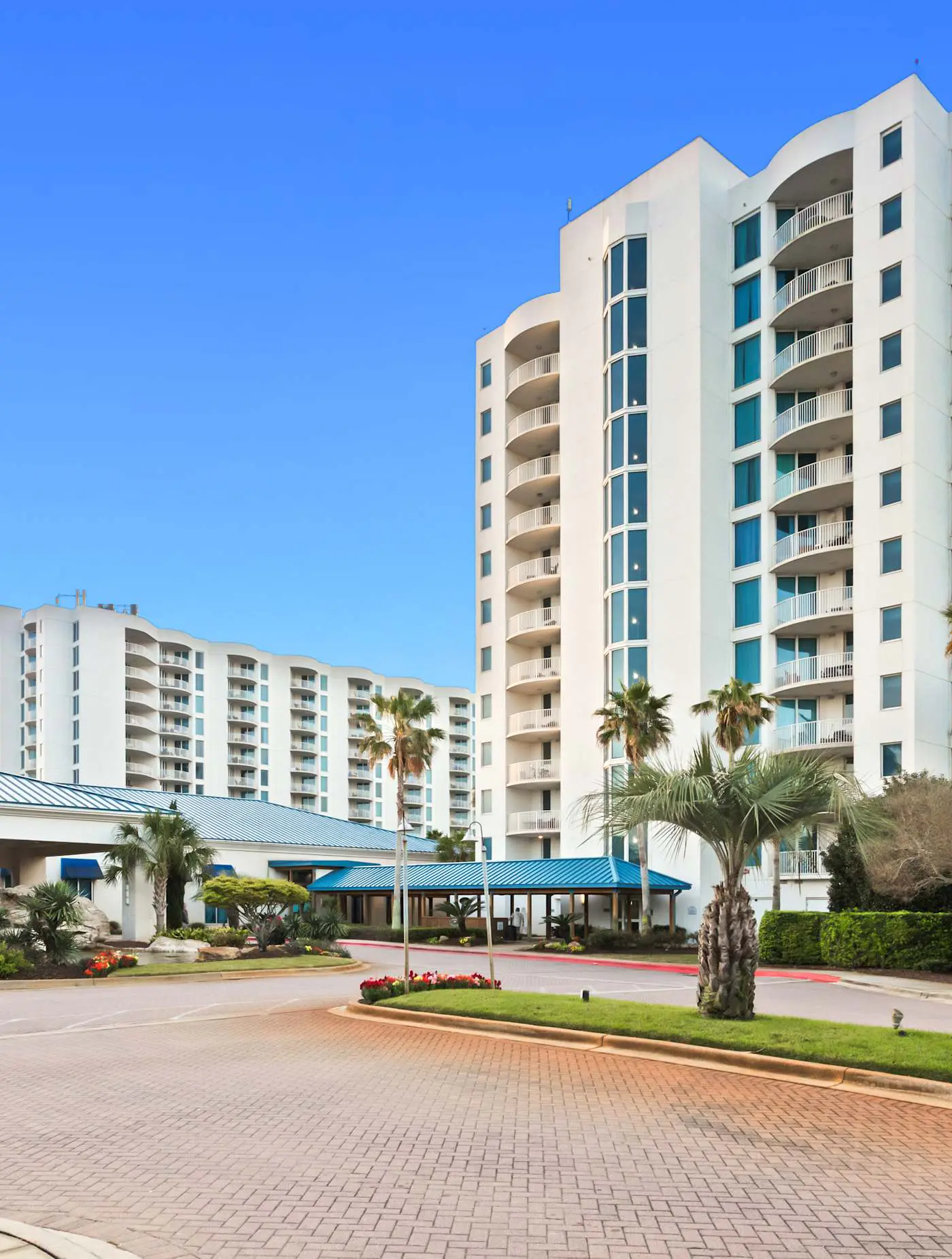 Gorgeous coastal condo with shared pool and private balcony