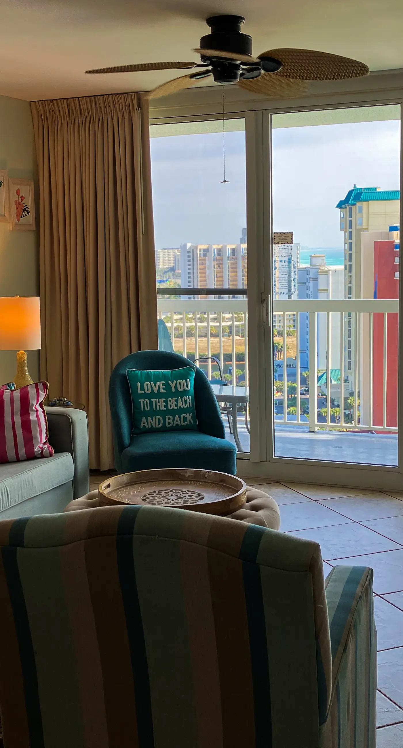 Coastal condo with Gulf views, washer and dryer, Wifi, Community pool