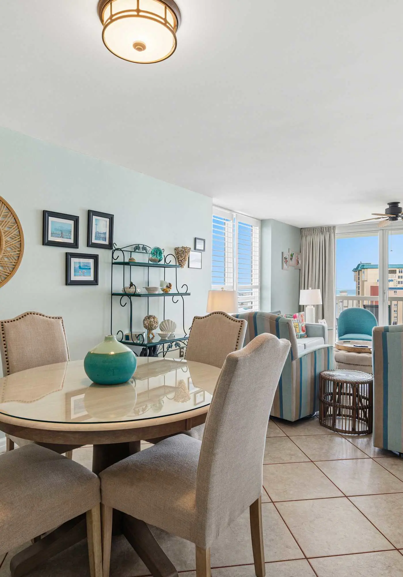 Coastal condo with Gulf views, washer and dryer, Wifi, Community pool