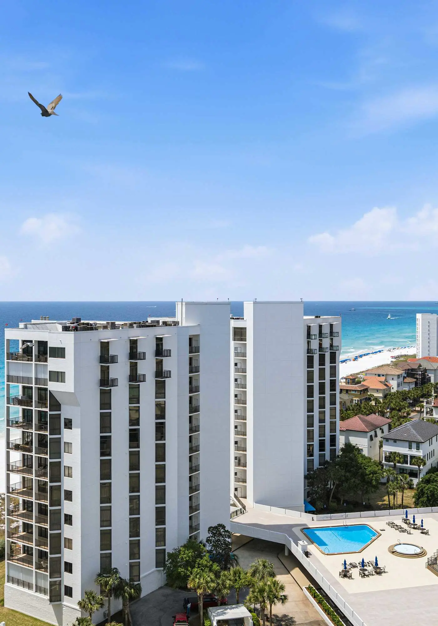 Coastal condo with Gulf views, washer and dryer, Wifi, Community pool