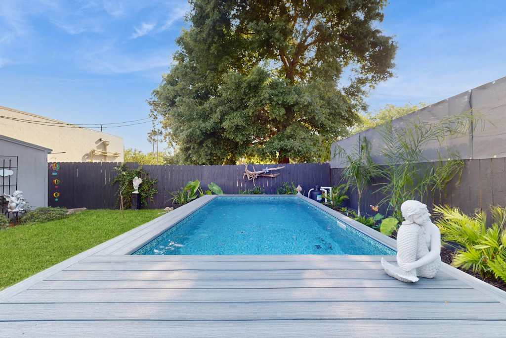 Chic coastal home w private pool, close to downtown & beach