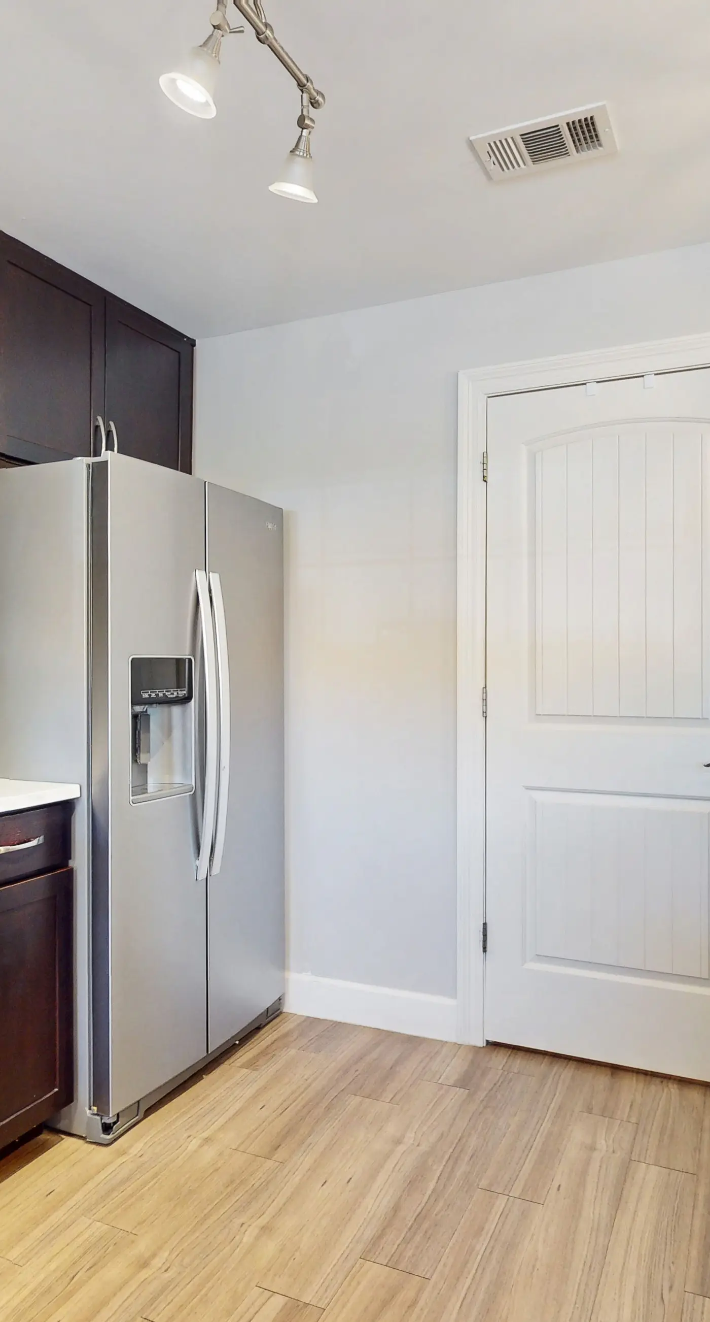 Chic coastal home w private pool, close to downtown & beach