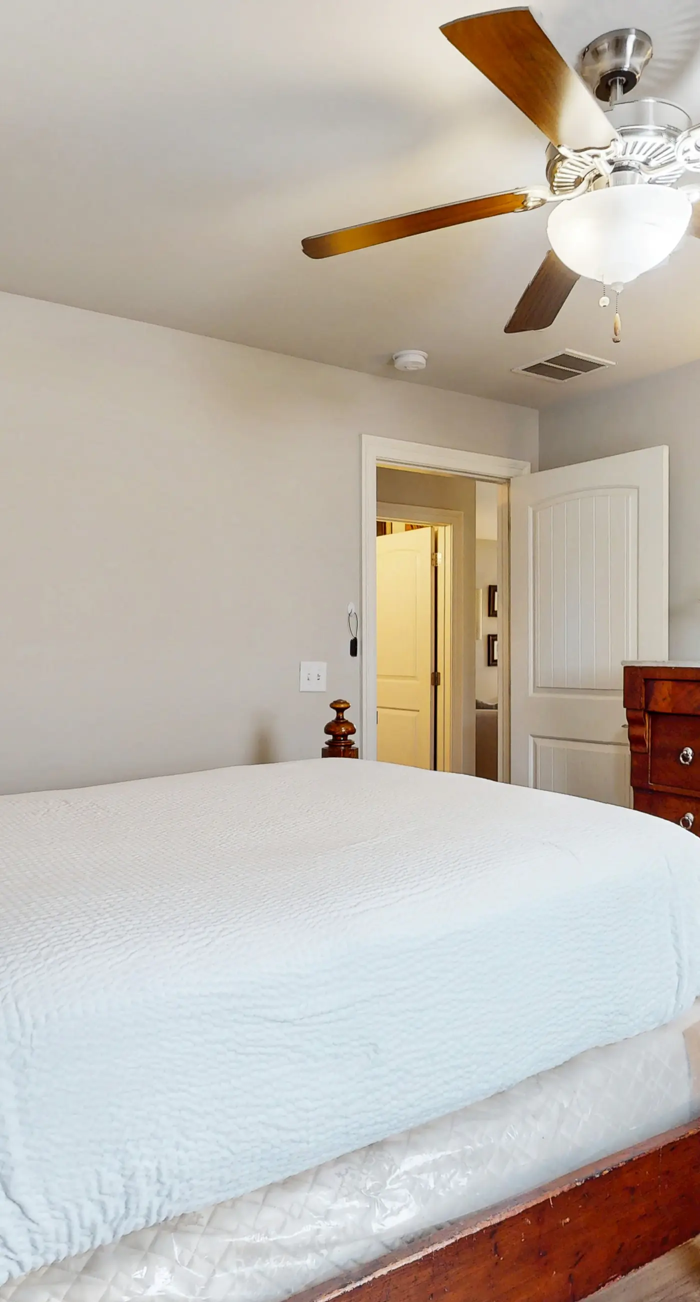 Chic coastal home w private pool, close to downtown & beach