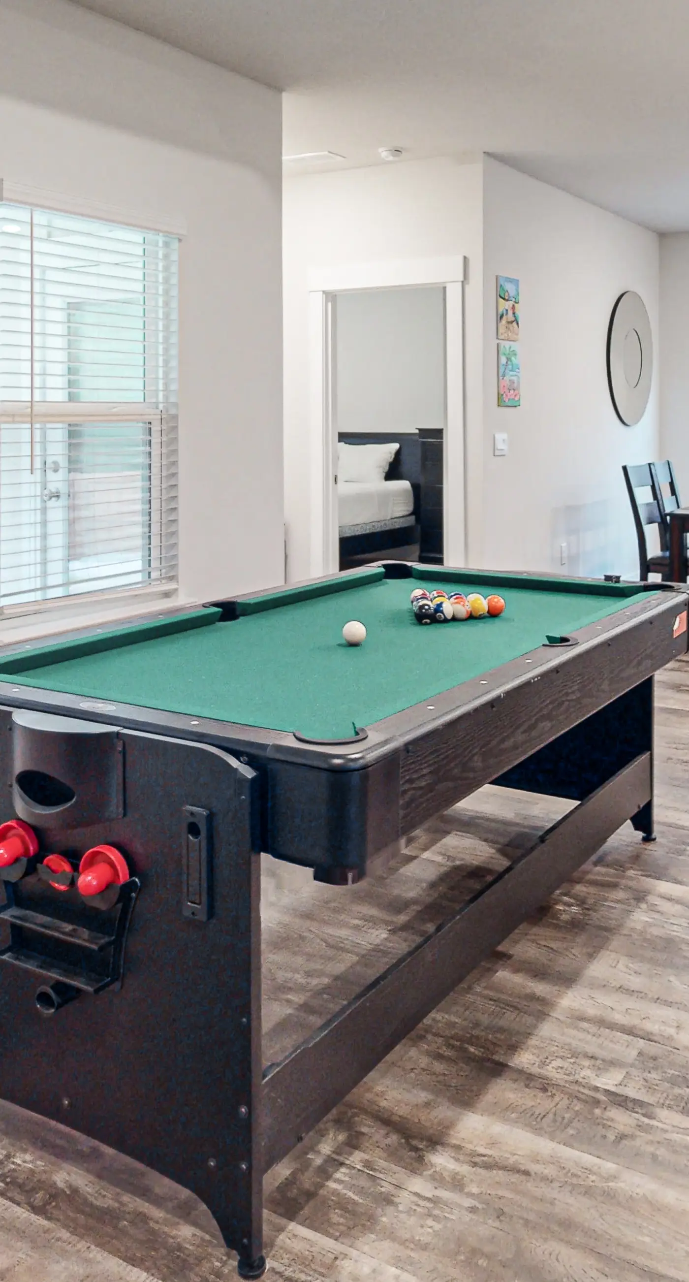 Gorgeous coastal home w/ plenty of space, close to everything - dog friendly