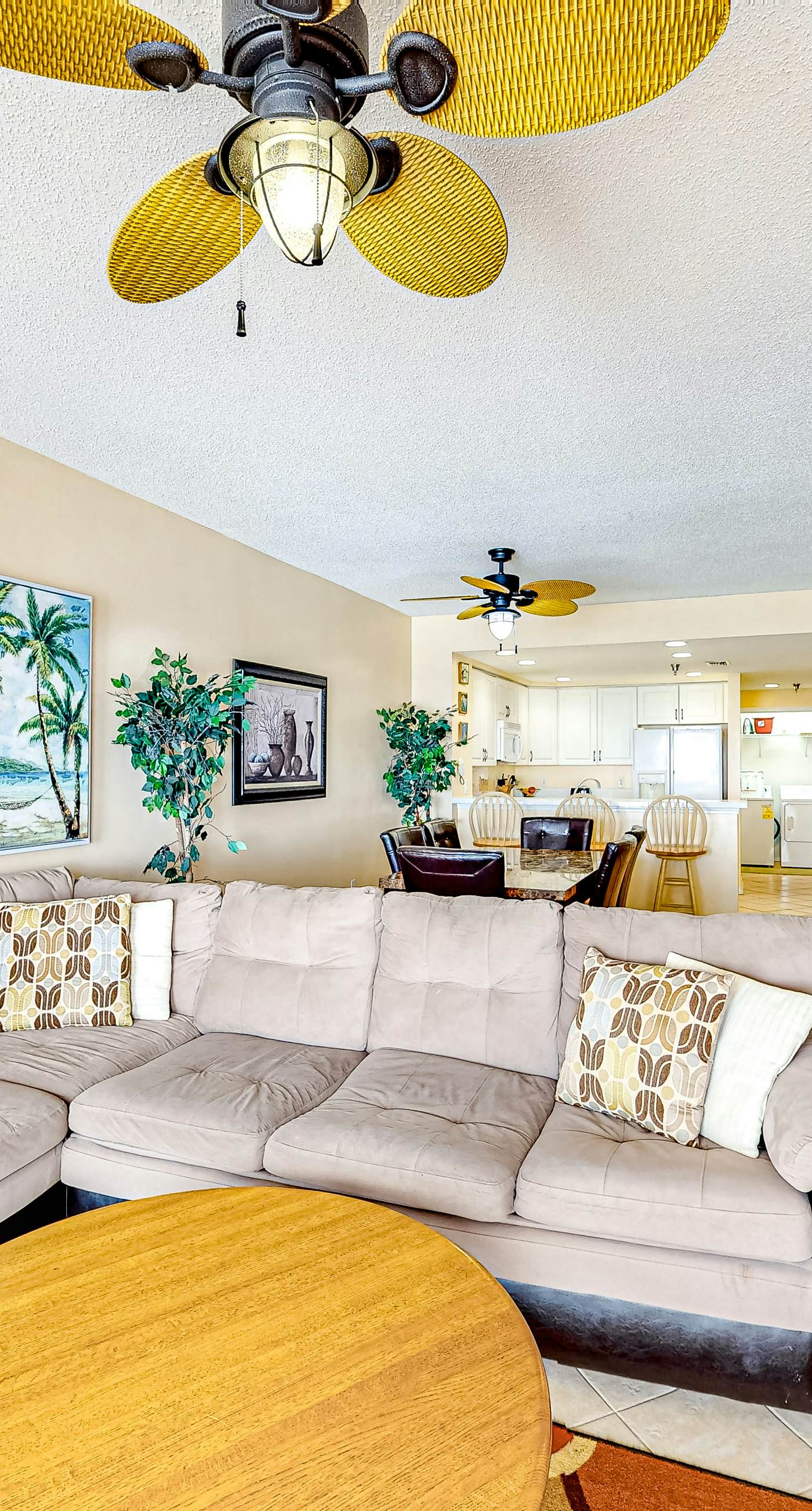 Incredible Gulf Front Condo Onsite Pools, Fitness Center, Dry Sauna