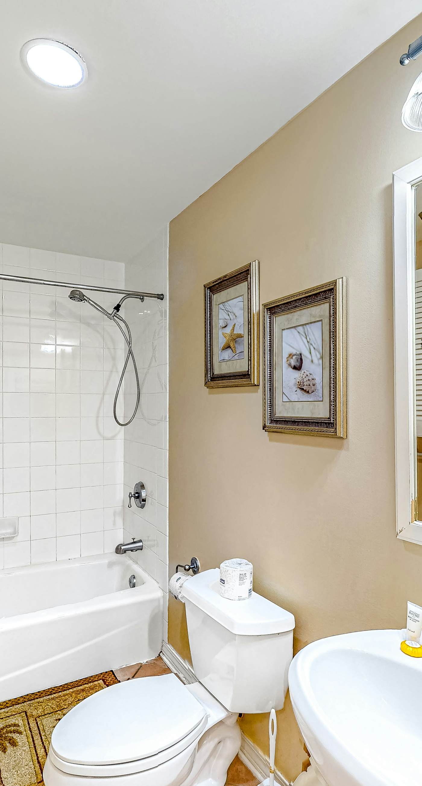 Incredible Gulf Front Condo Onsite Pools, Fitness Center, Dry Sauna