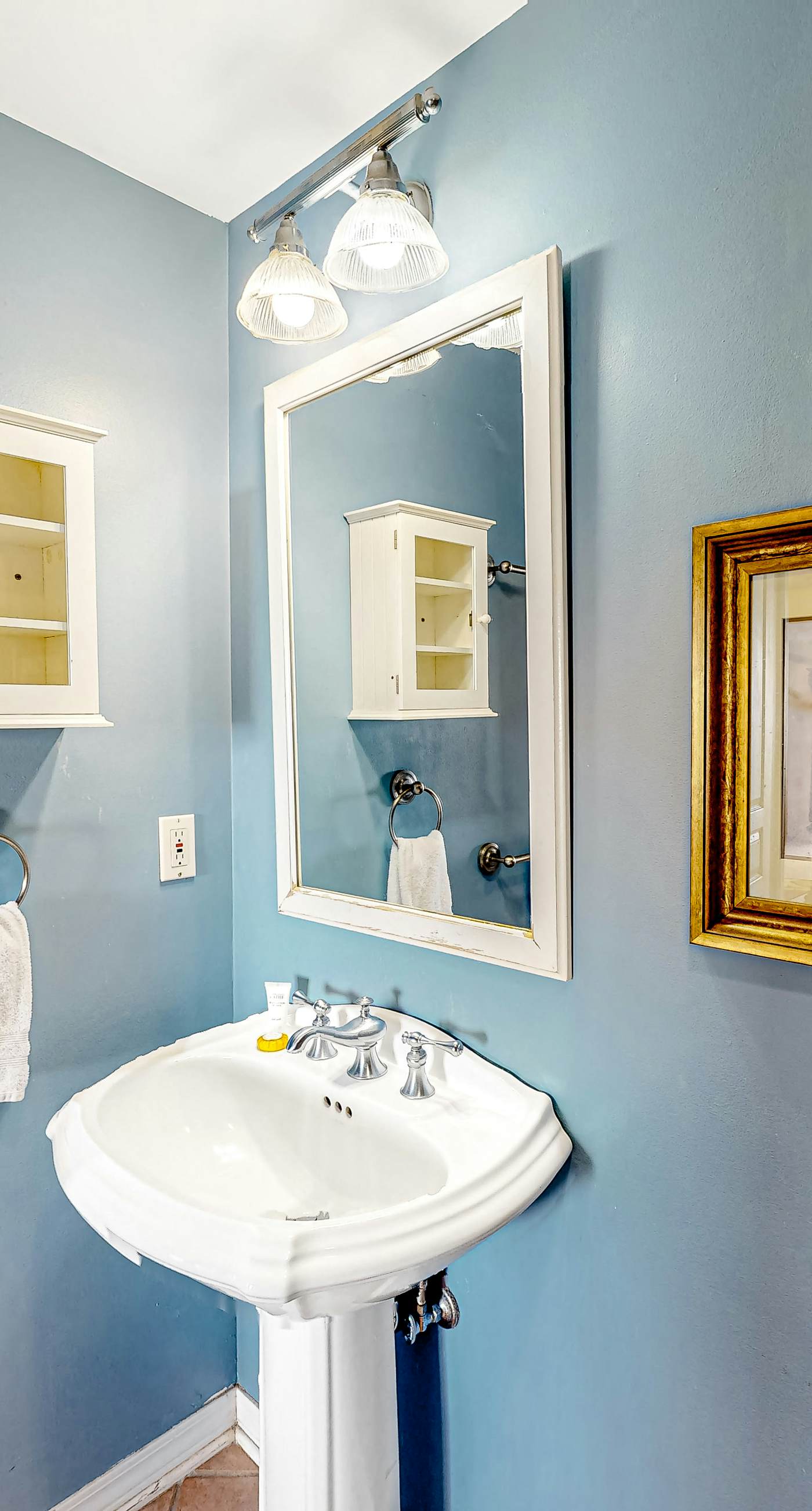 Incredible Gulf Front Condo Onsite Pools, Fitness Center, Dry Sauna