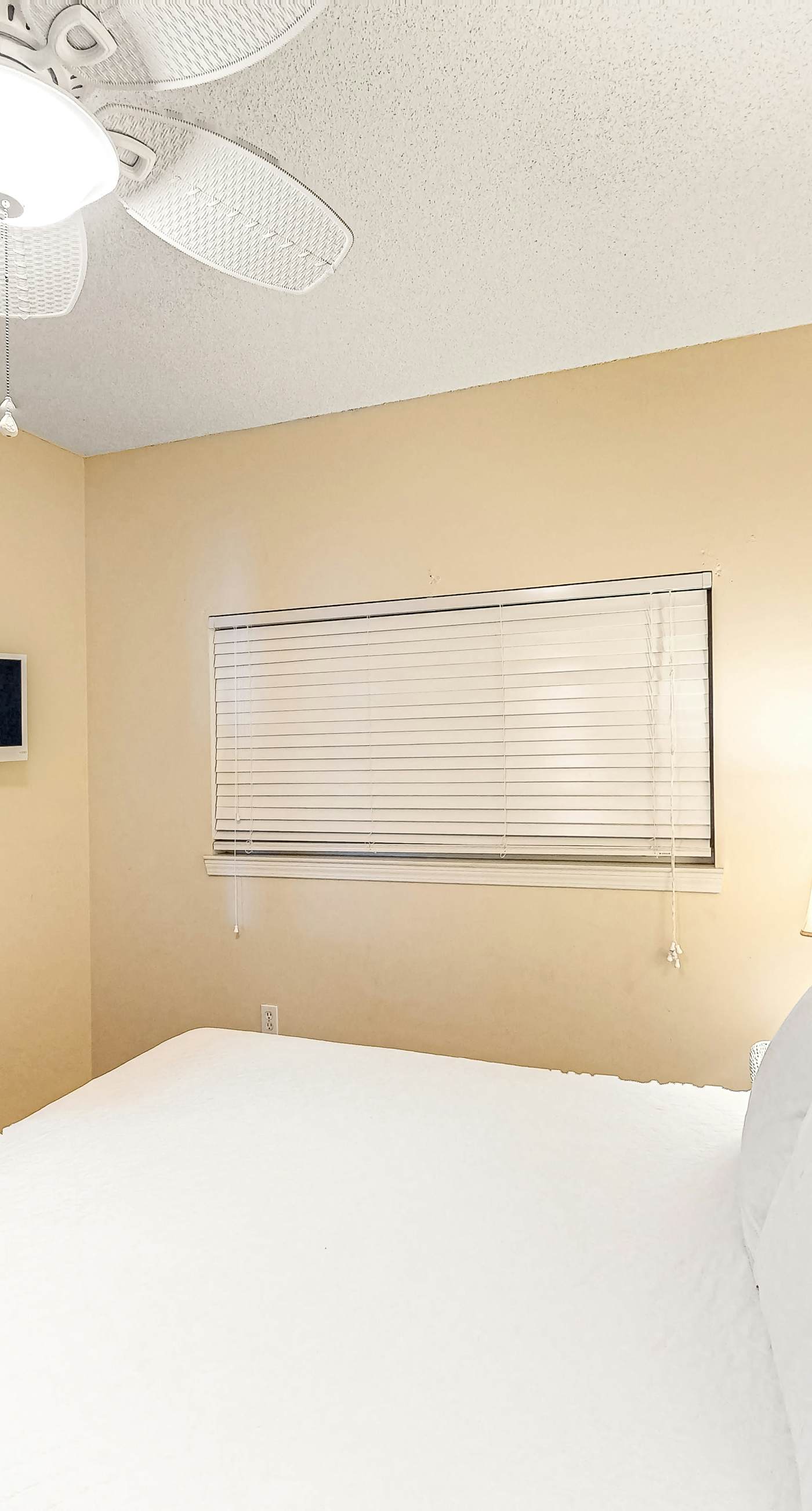 Incredible Gulf Front Condo Onsite Pools, Fitness Center, Dry Sauna